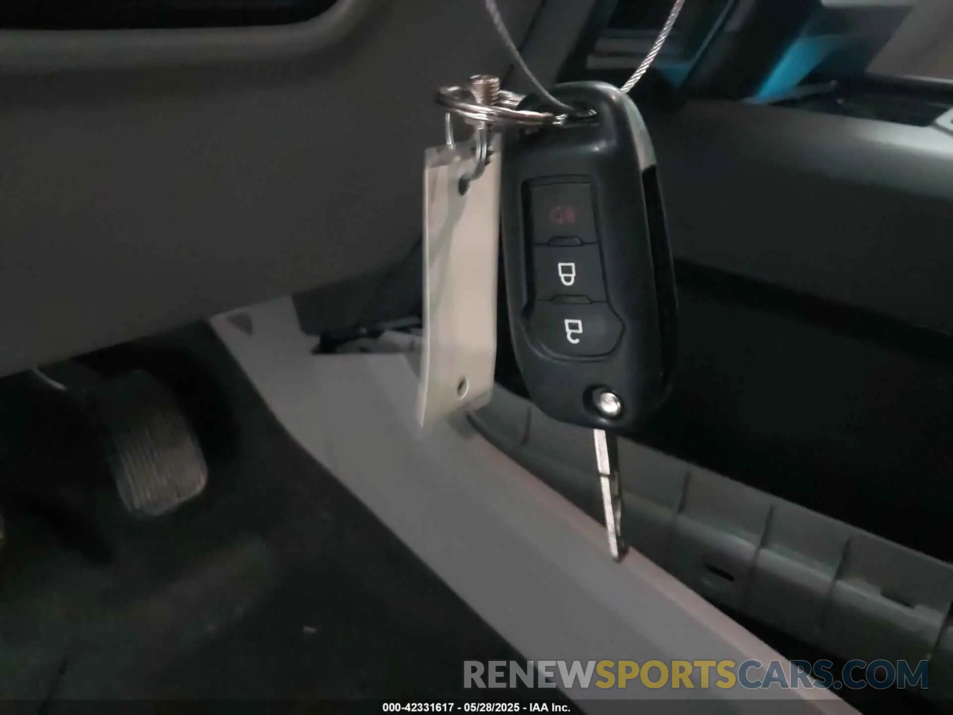 11 Photograph of a damaged car 1FTEW1C57KKD95982 FORD F-150 2019