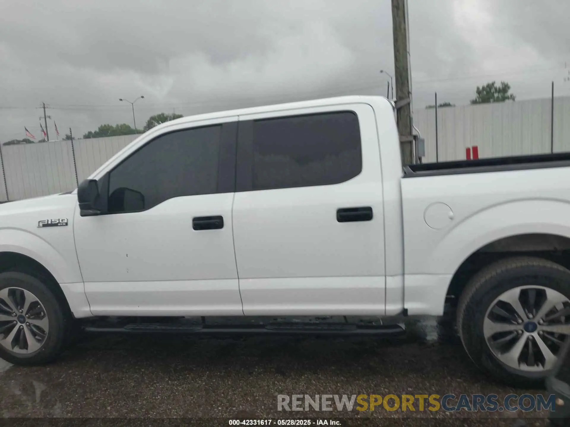 15 Photograph of a damaged car 1FTEW1C57KKD95982 FORD F-150 2019