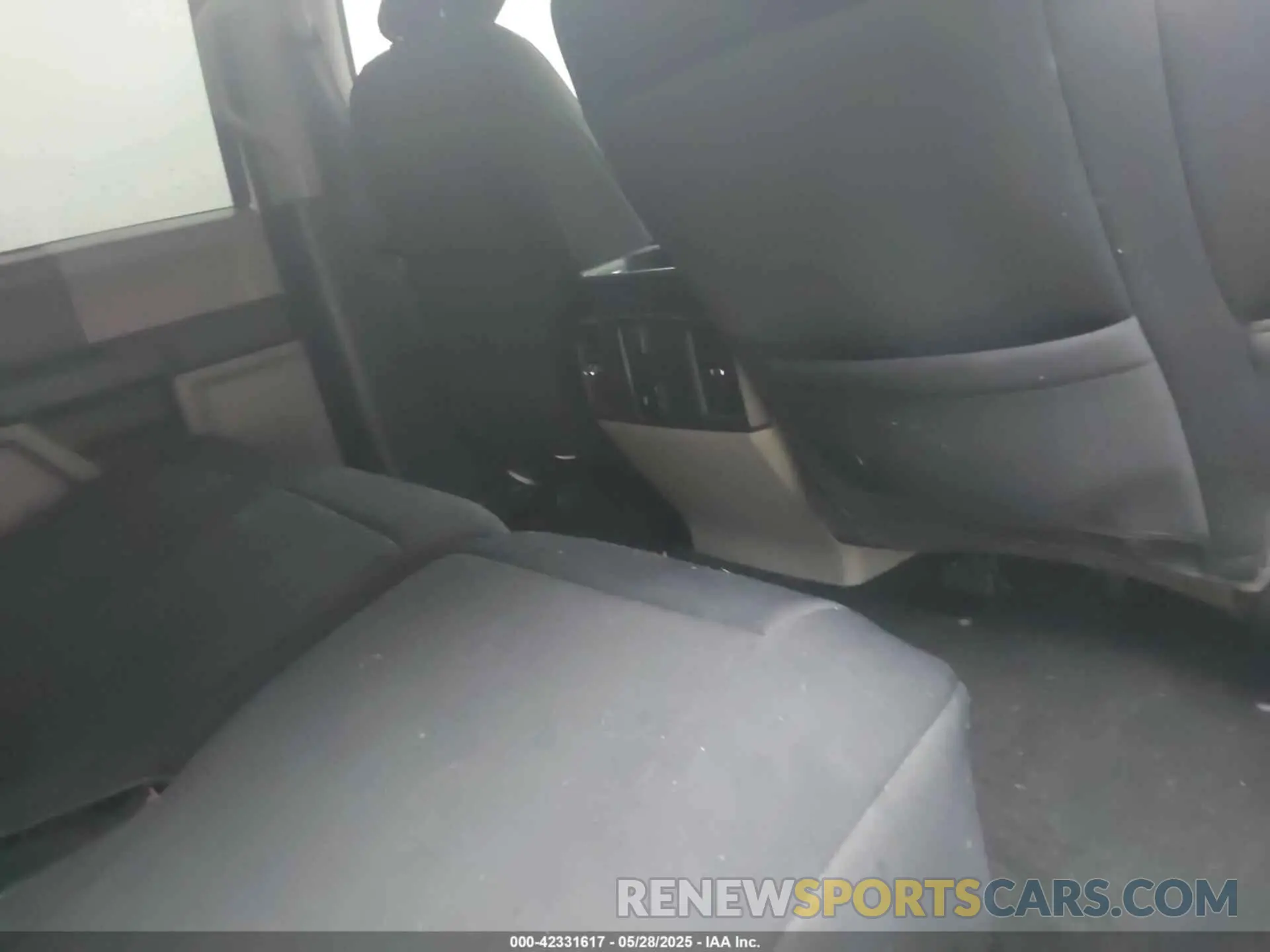 8 Photograph of a damaged car 1FTEW1C57KKD95982 FORD F-150 2019