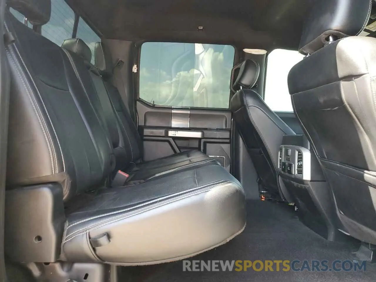 10 Photograph of a damaged car 1FTEW1C58KKF16289 FORD F-150 2019