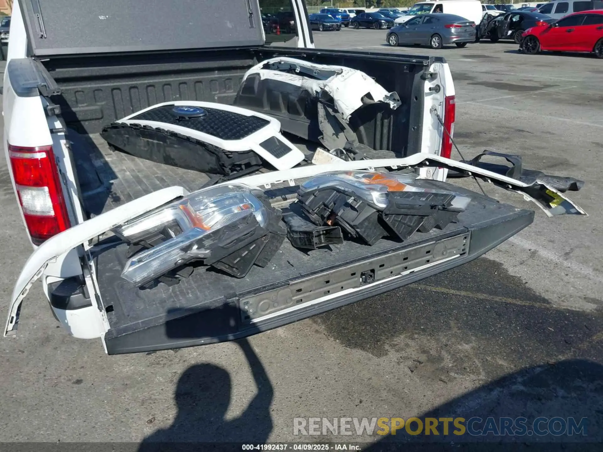 18 Photograph of a damaged car 1FTEW1C59KKE70231 FORD F-150 2019