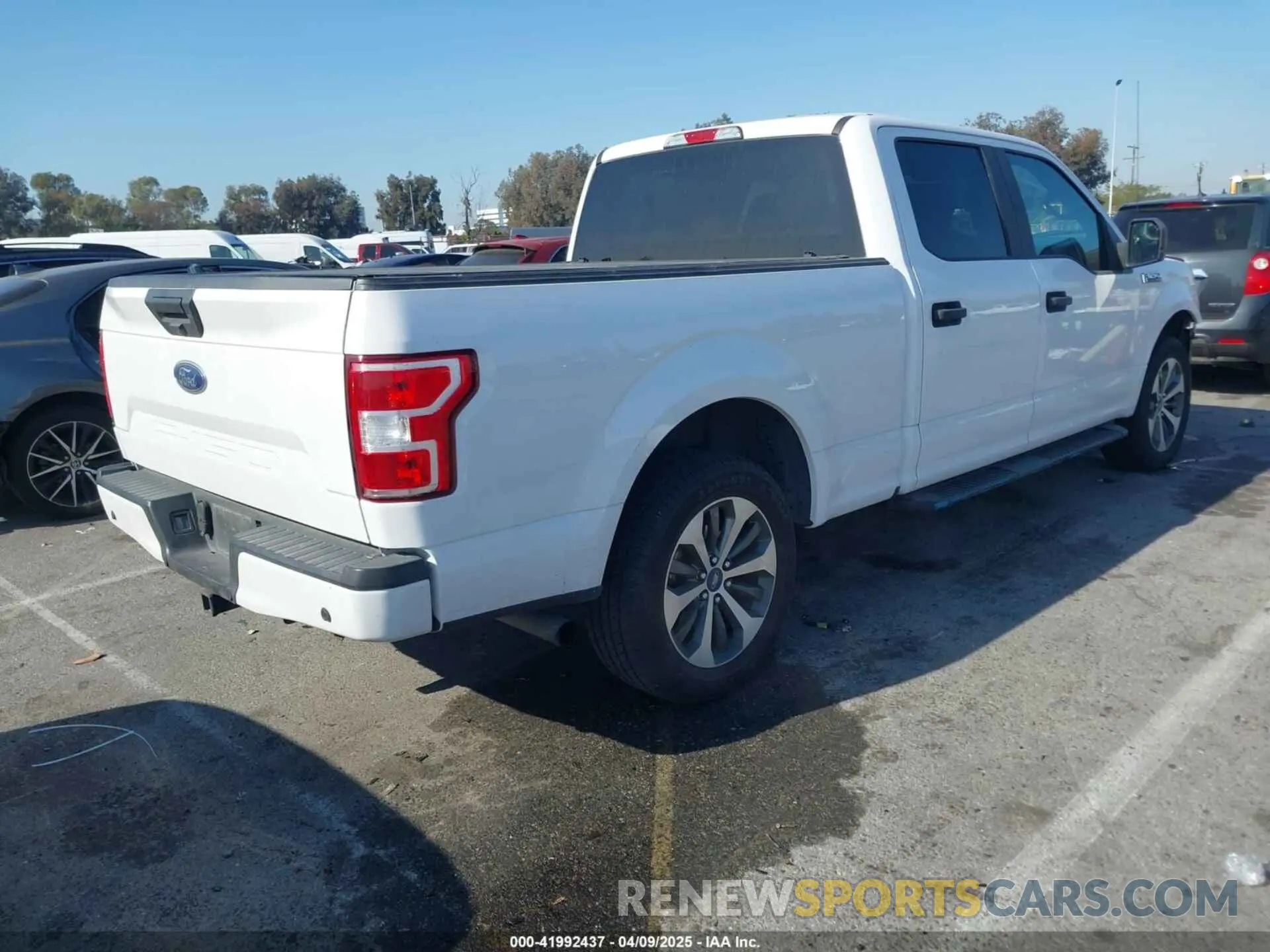 4 Photograph of a damaged car 1FTEW1C59KKE70231 FORD F-150 2019