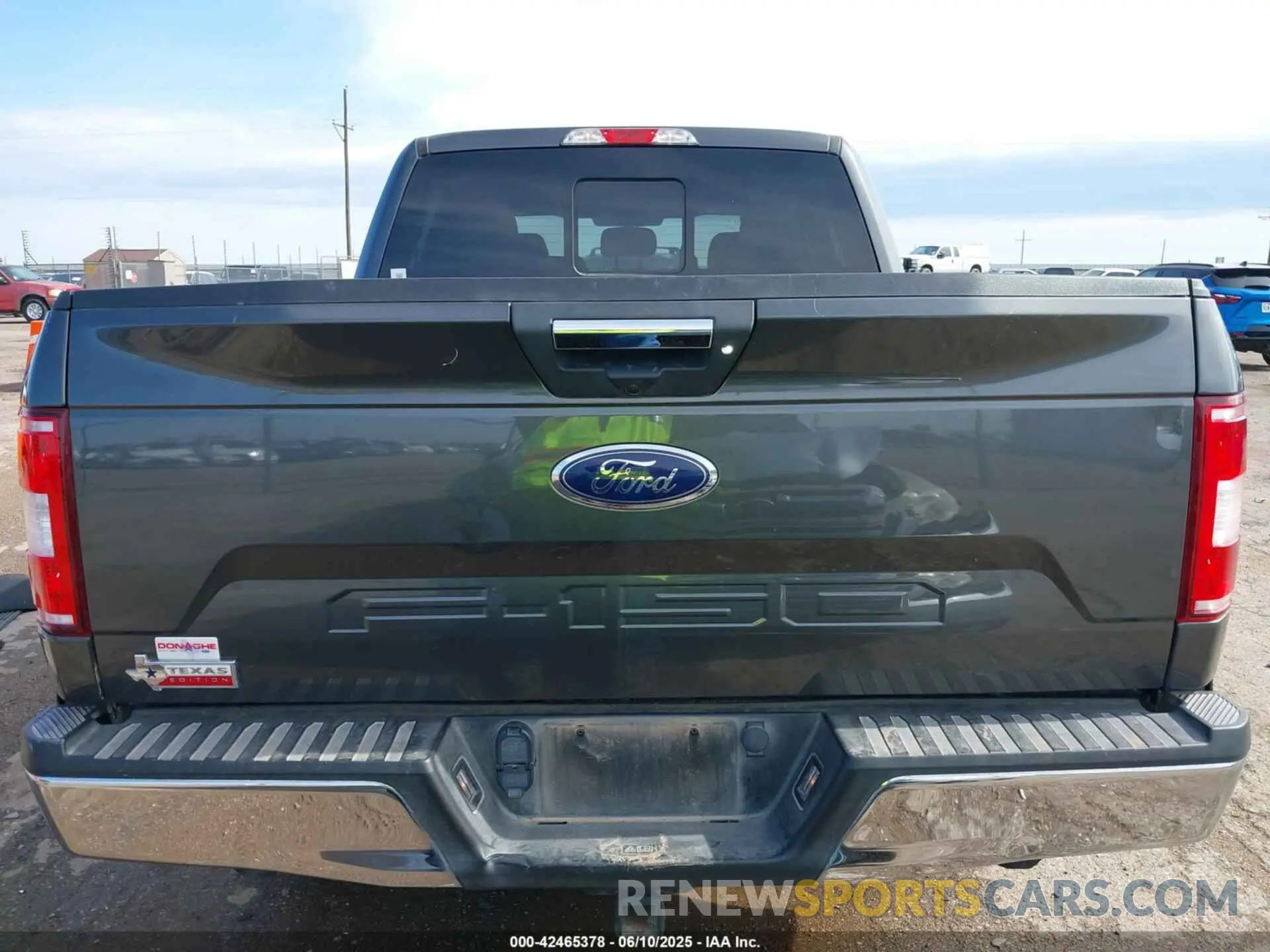 17 Photograph of a damaged car 1FTEW1C5XKKF31974 FORD F-150 2019