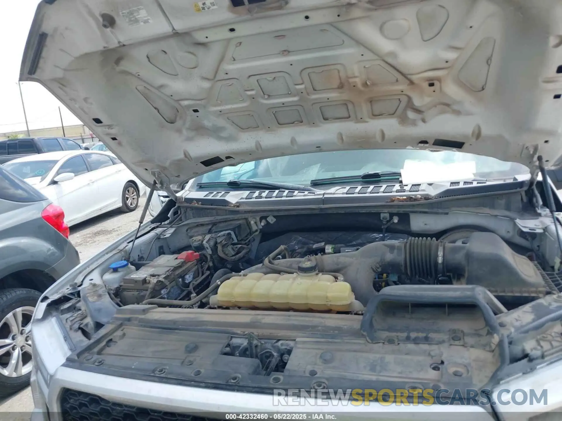 10 Photograph of a damaged car 1FTEW1CP0KFB03647 FORD F-150 2019
