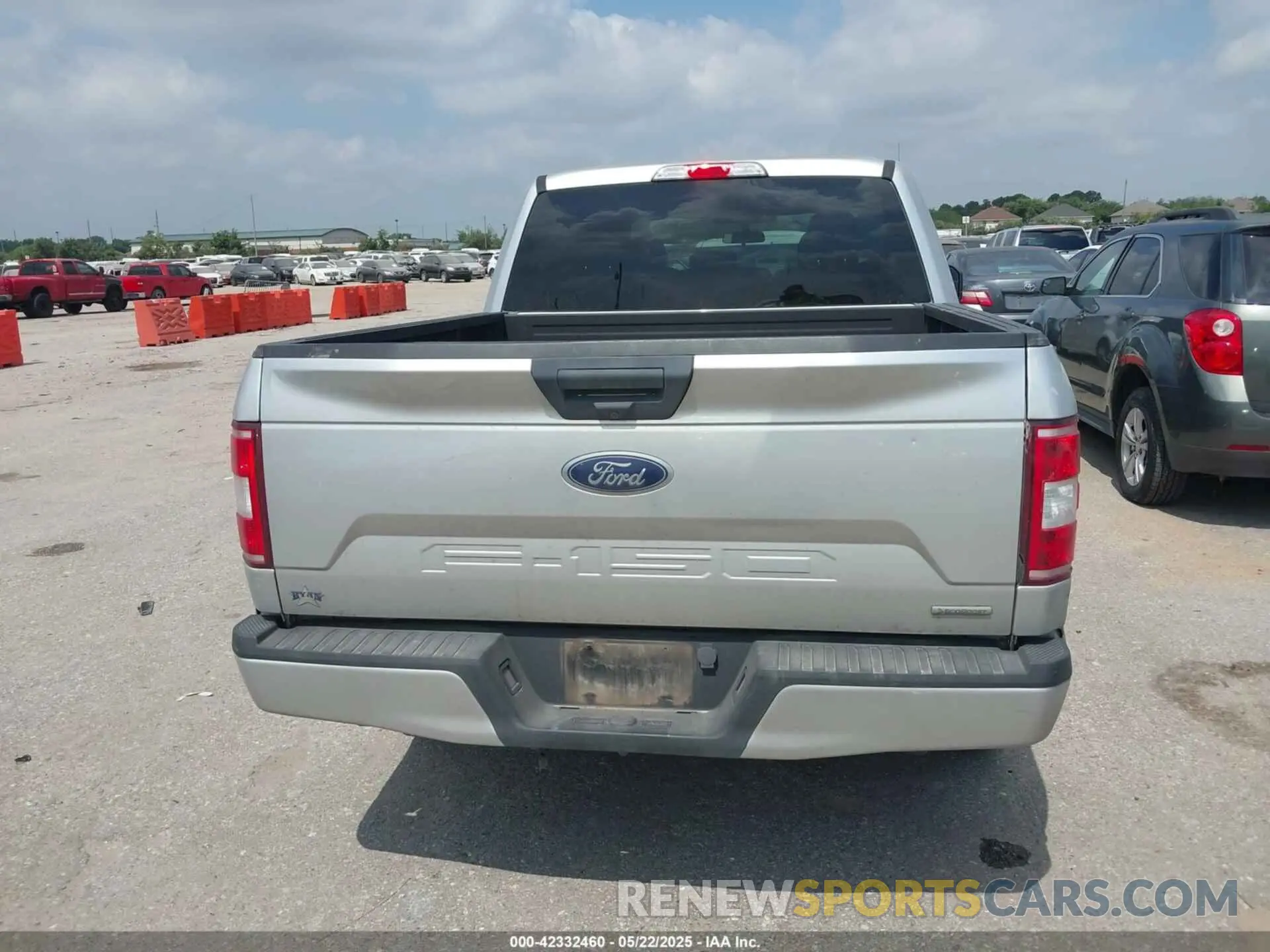 16 Photograph of a damaged car 1FTEW1CP0KFB03647 FORD F-150 2019