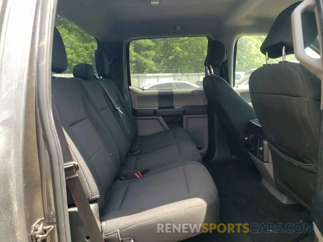 10 Photograph of a damaged car 1FTEW1CP1KKD68357 FORD F-150 2019