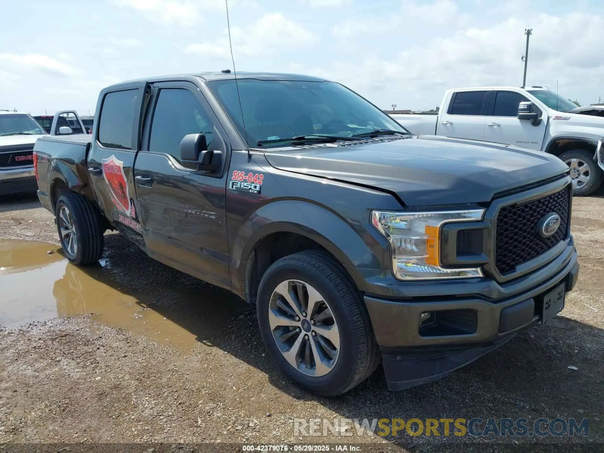 1 Photograph of a damaged car 1FTEW1CP2KKE59640 FORD F-150 2019