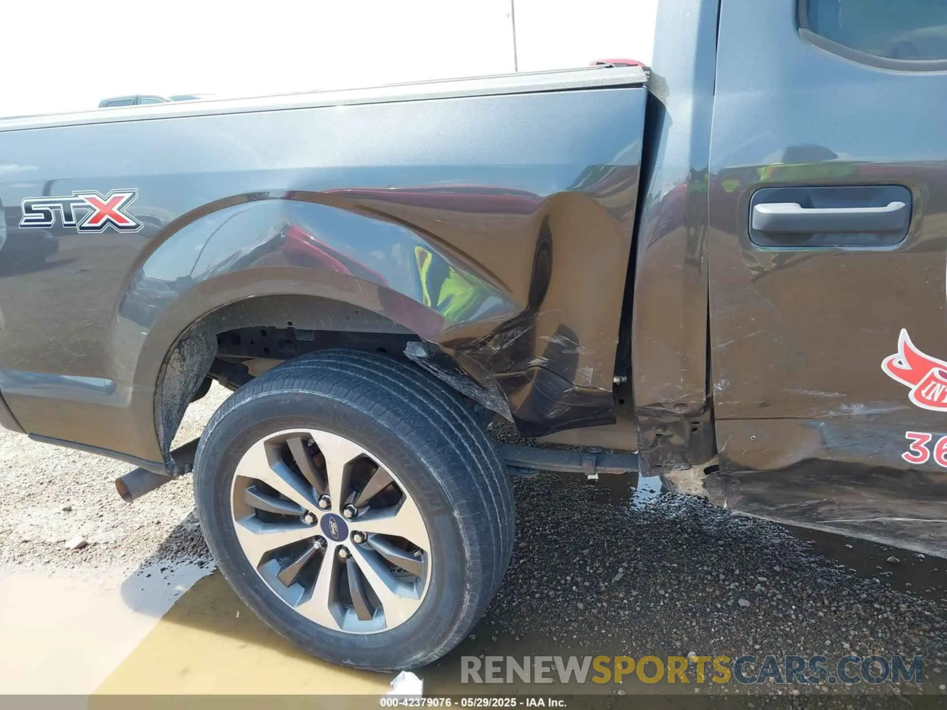 6 Photograph of a damaged car 1FTEW1CP2KKE59640 FORD F-150 2019