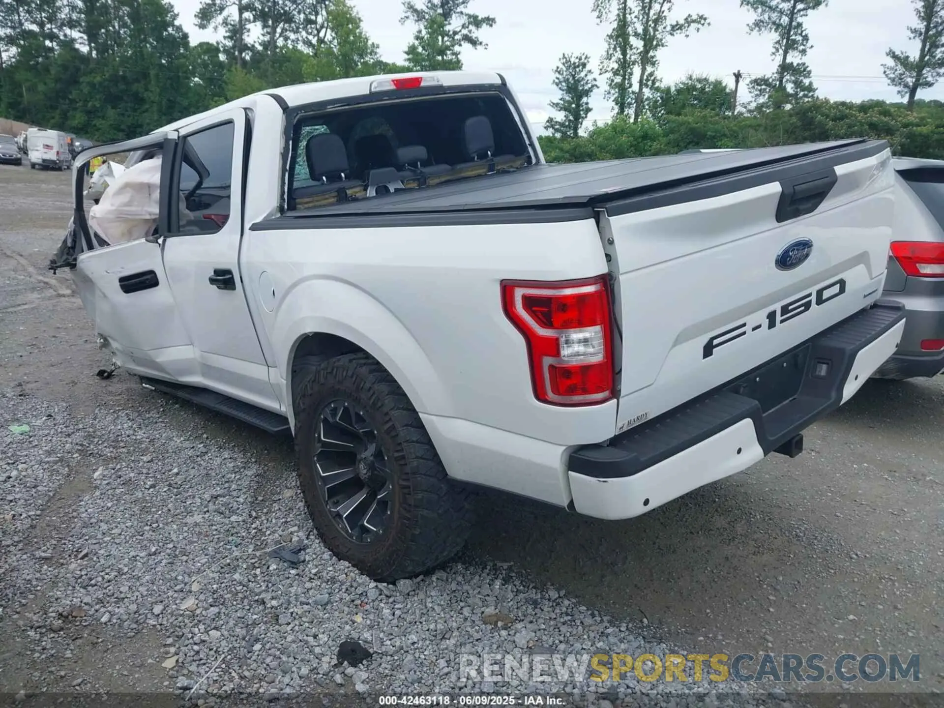 3 Photograph of a damaged car 1FTEW1CP3KFA06328 FORD F-150 2019