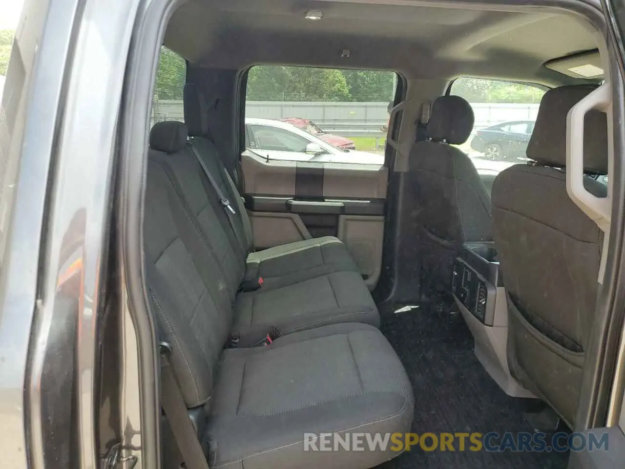 10 Photograph of a damaged car 1FTEW1CP3KFC96604 FORD F-150 2019