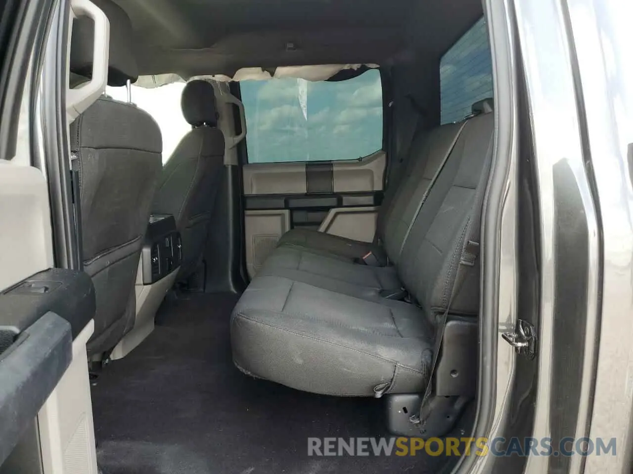 10 Photograph of a damaged car 1FTEW1CP3KKD25879 FORD F-150 2019