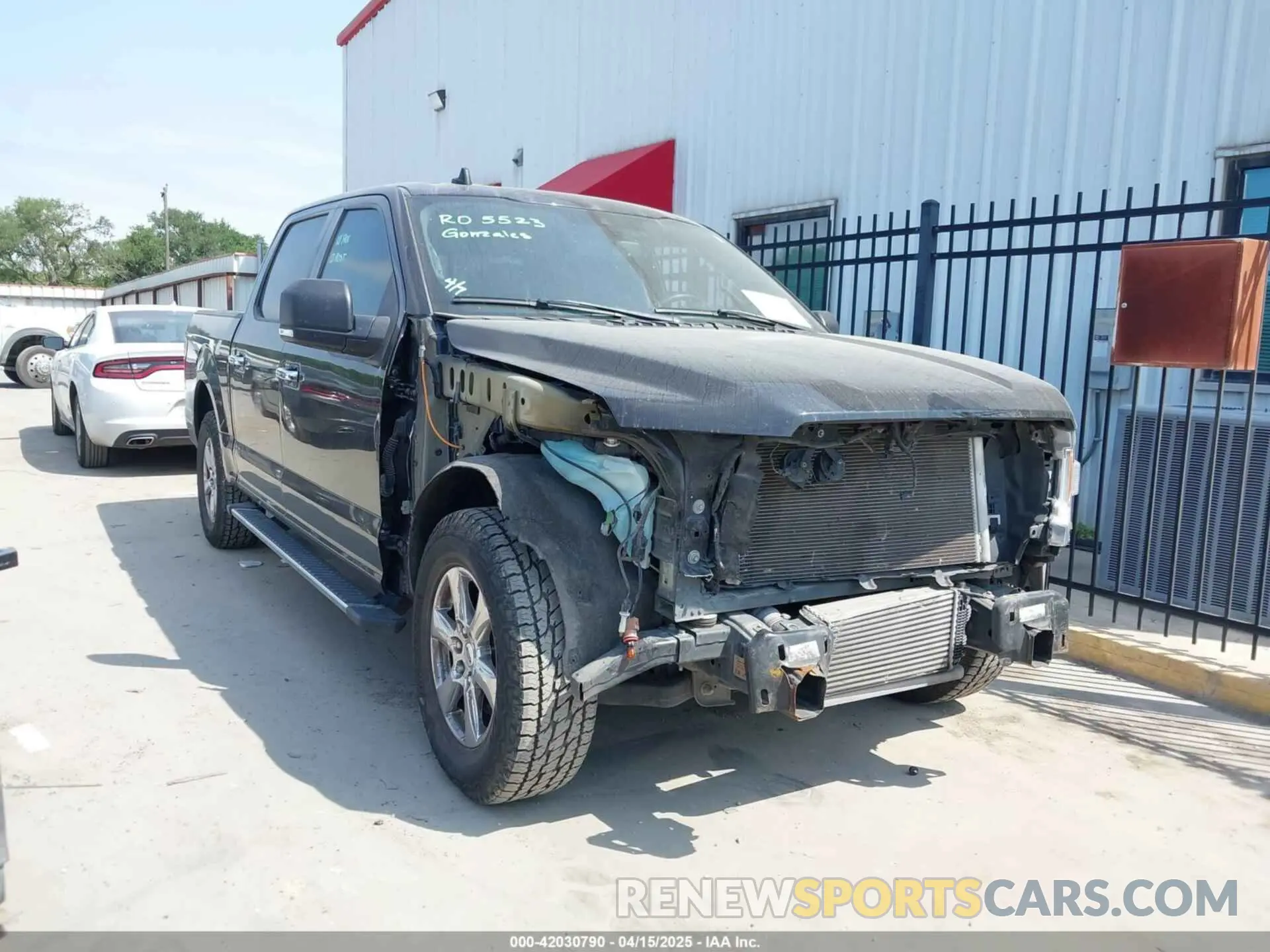 1 Photograph of a damaged car 1FTEW1CP3KKF31901 FORD F-150 2019