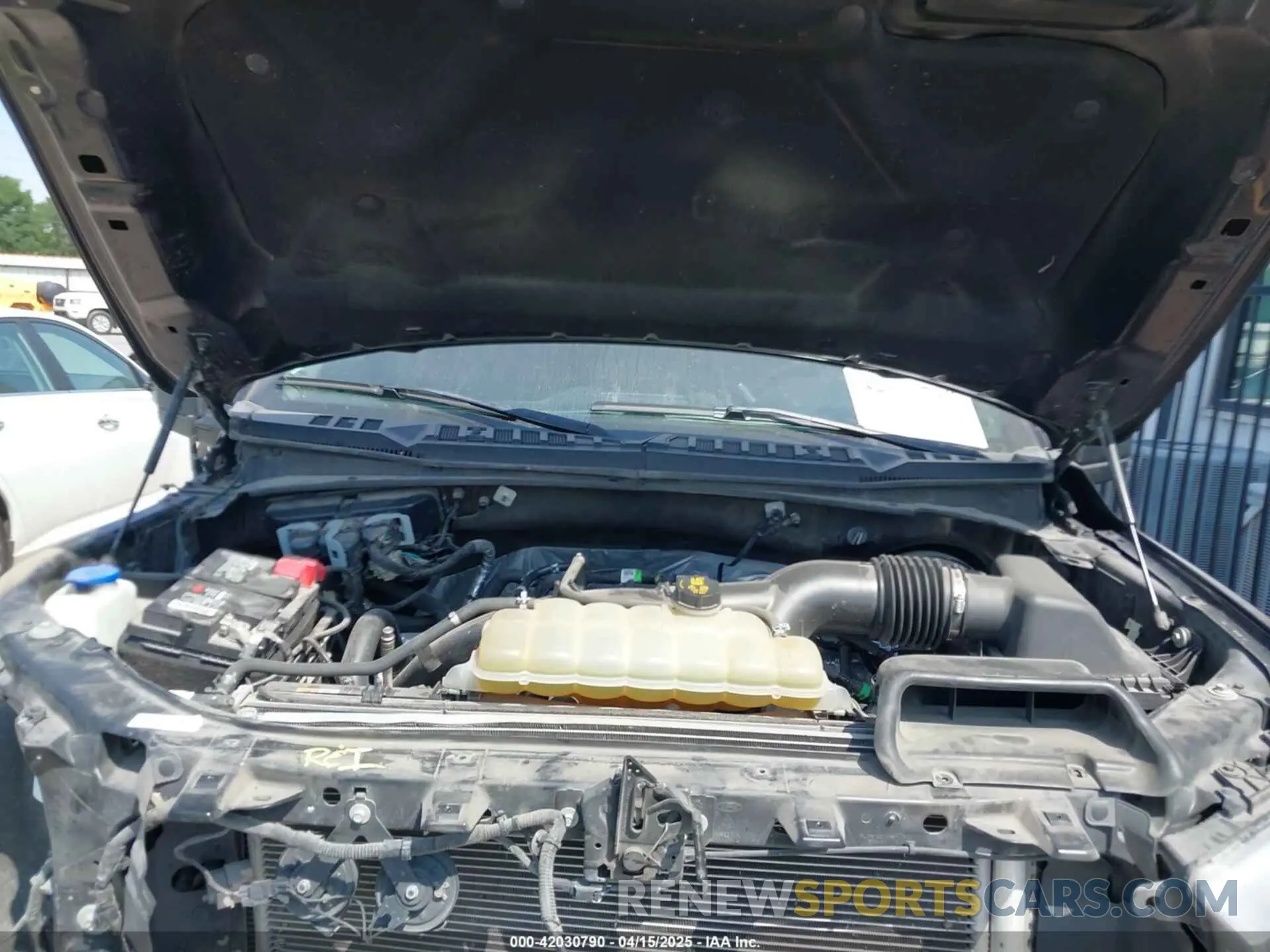 10 Photograph of a damaged car 1FTEW1CP3KKF31901 FORD F-150 2019
