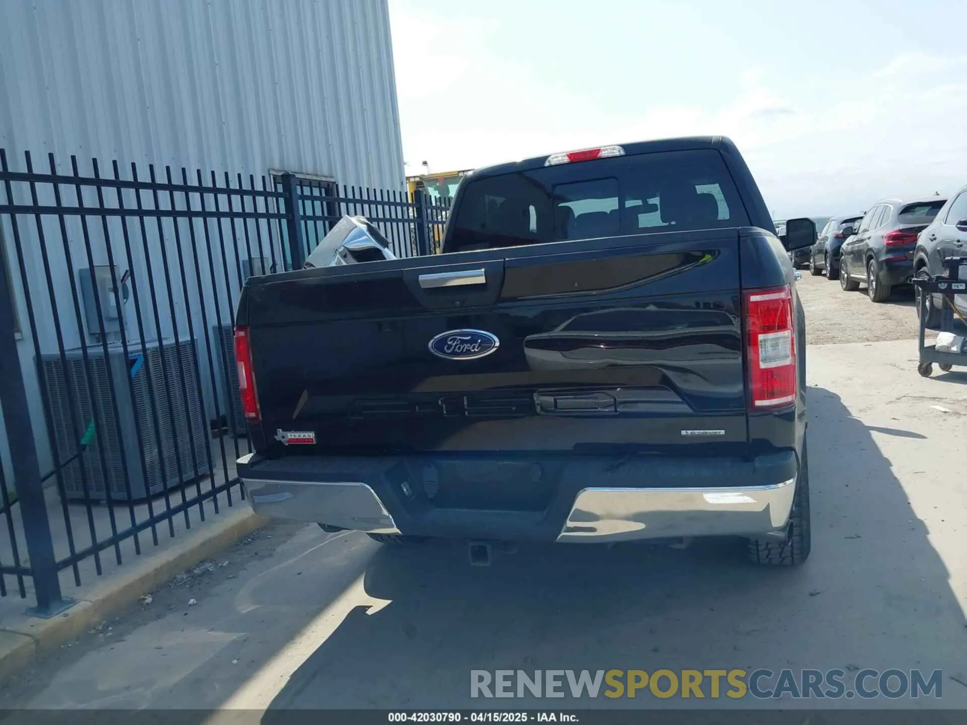 17 Photograph of a damaged car 1FTEW1CP3KKF31901 FORD F-150 2019