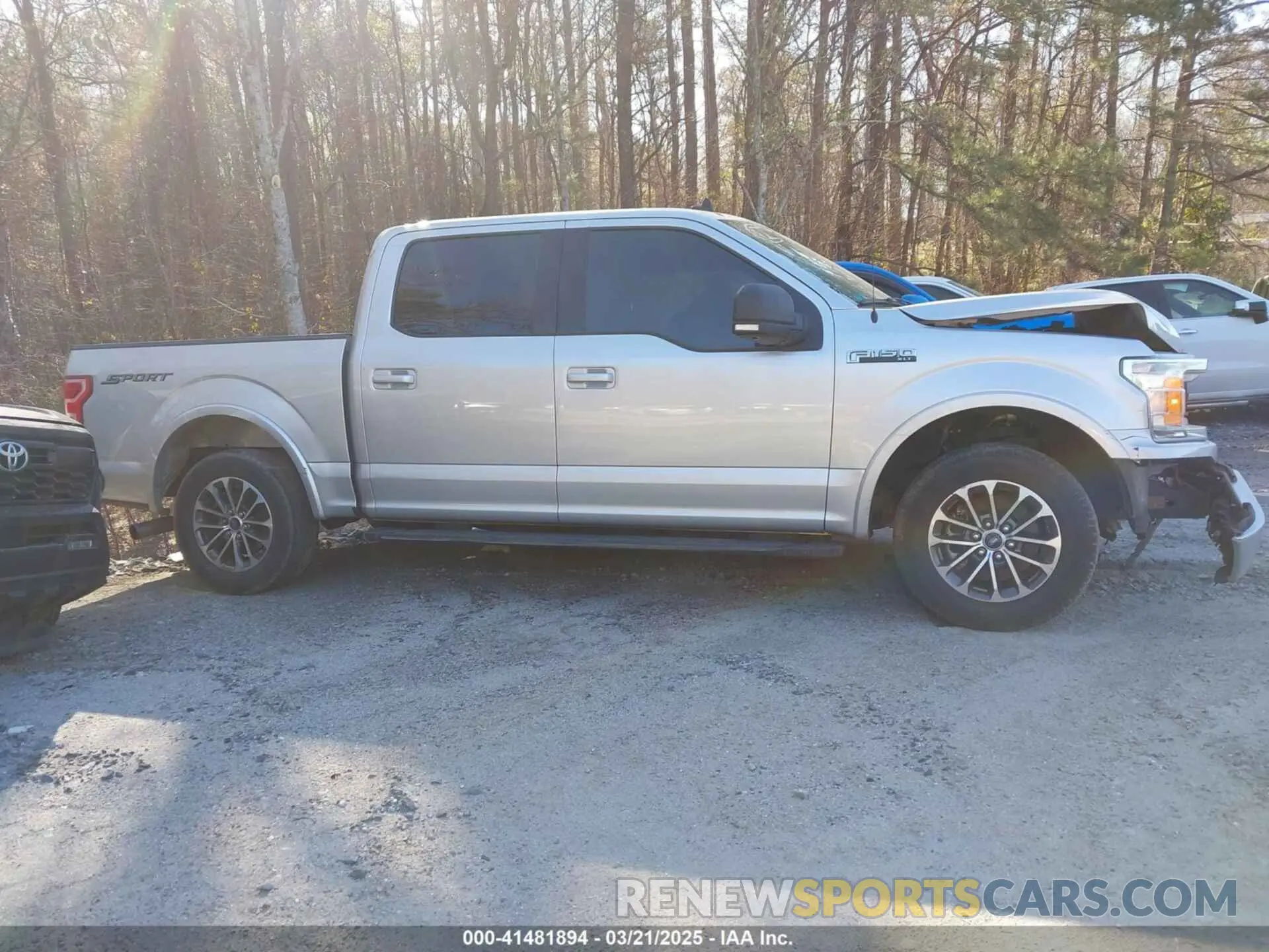 14 Photograph of a damaged car 1FTEW1CP5KFA84724 FORD F-150 2019