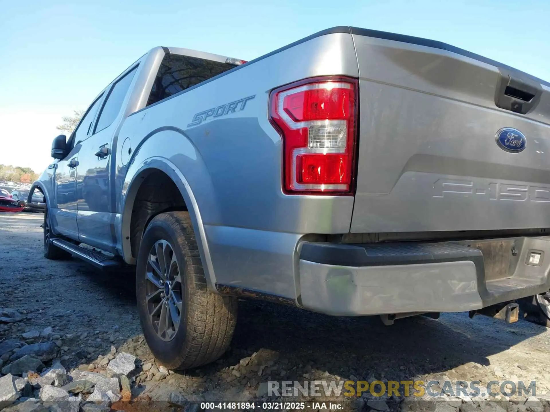 3 Photograph of a damaged car 1FTEW1CP5KFA84724 FORD F-150 2019