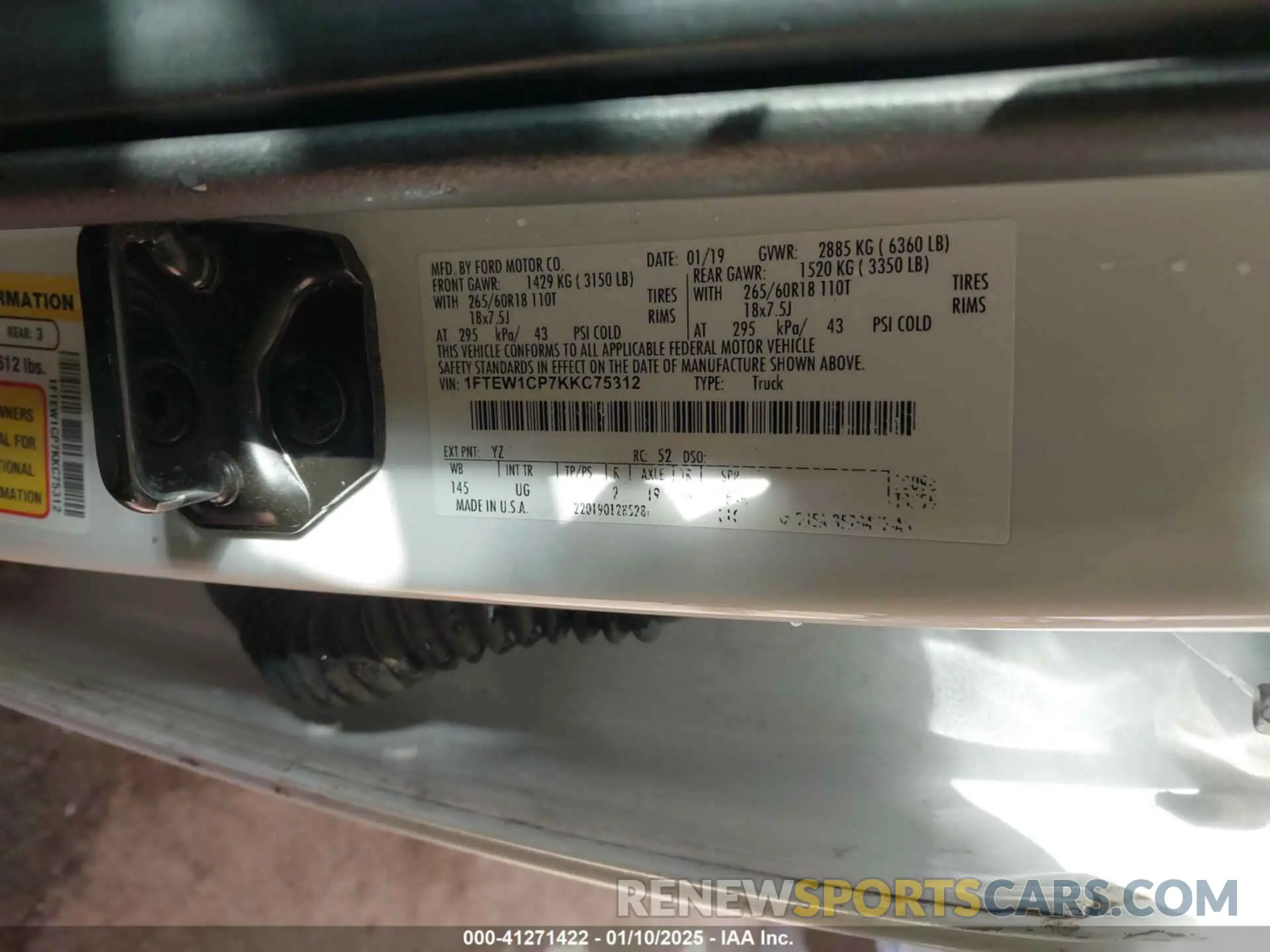 10 Photograph of a damaged car 1FTEW1CP7KKC75312 FORD F-150 2019