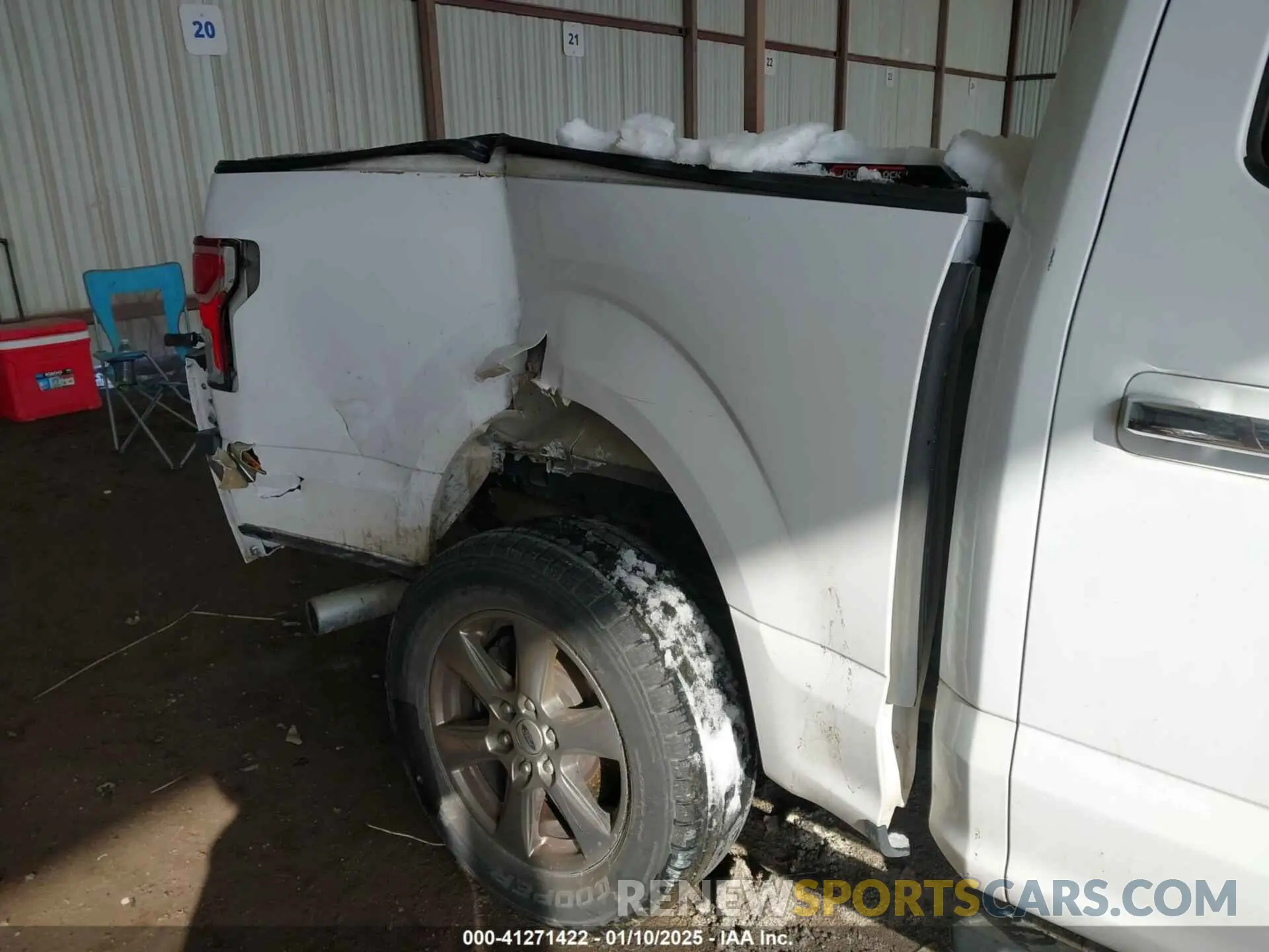 17 Photograph of a damaged car 1FTEW1CP7KKC75312 FORD F-150 2019
