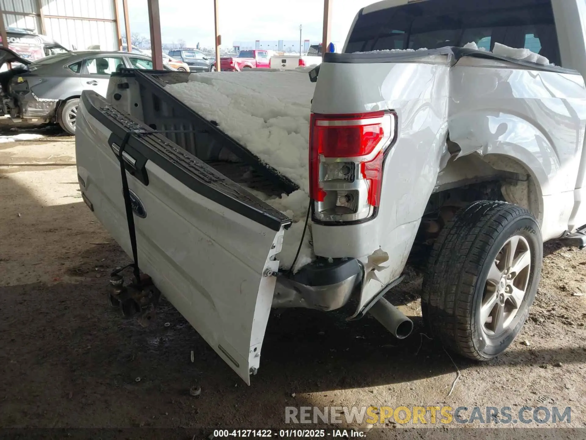 18 Photograph of a damaged car 1FTEW1CP7KKC75312 FORD F-150 2019