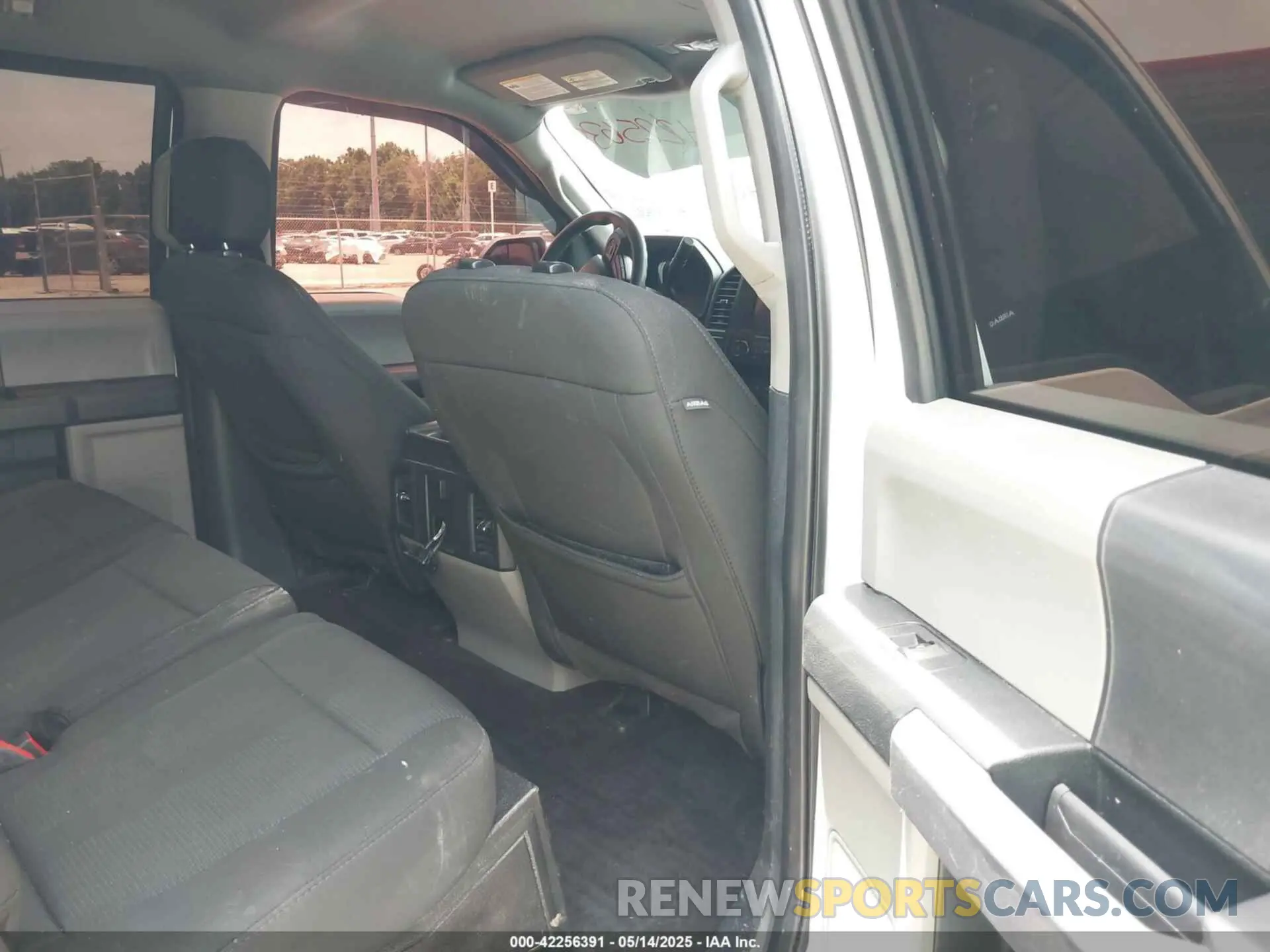 8 Photograph of a damaged car 1FTEW1CP7KKE29338 FORD F-150 2019