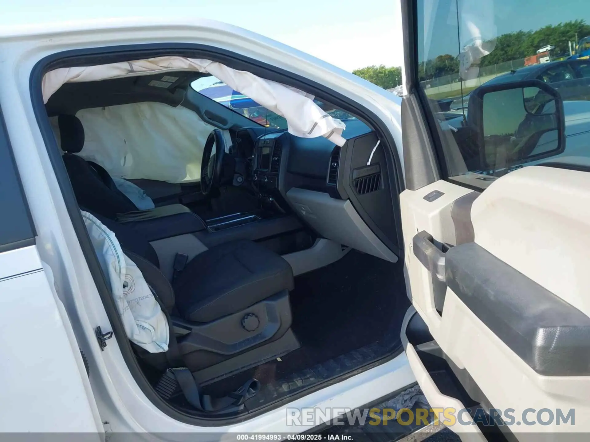 5 Photograph of a damaged car 1FTEW1CP9KKC27035 FORD F-150 2019