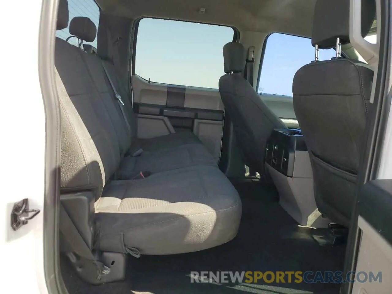 10 Photograph of a damaged car 1FTEW1CPXKKE04367 FORD F-150 2019