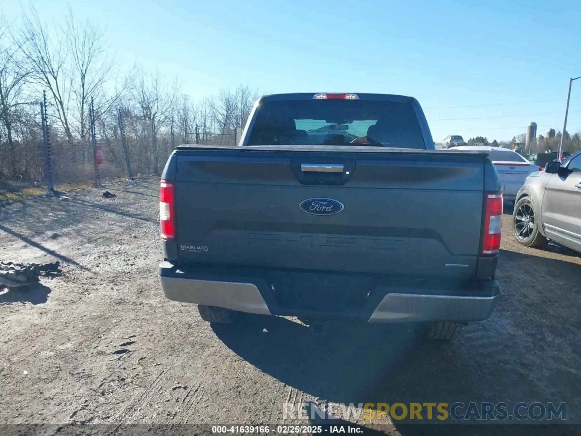 17 Photograph of a damaged car 1FTEW1E42KFB38094 FORD F-150 2019