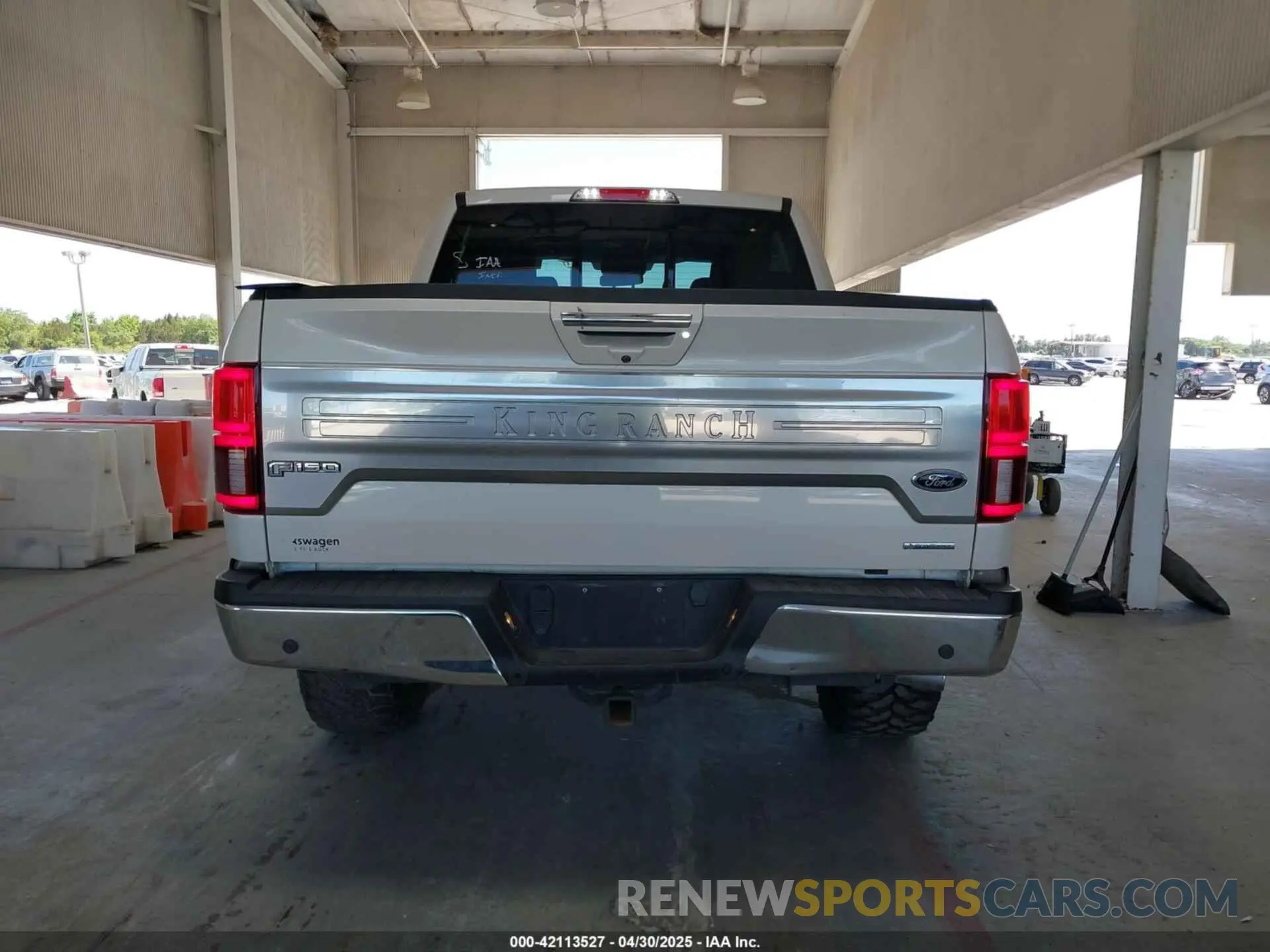 16 Photograph of a damaged car 1FTEW1E43KFB11986 FORD F-150 2019