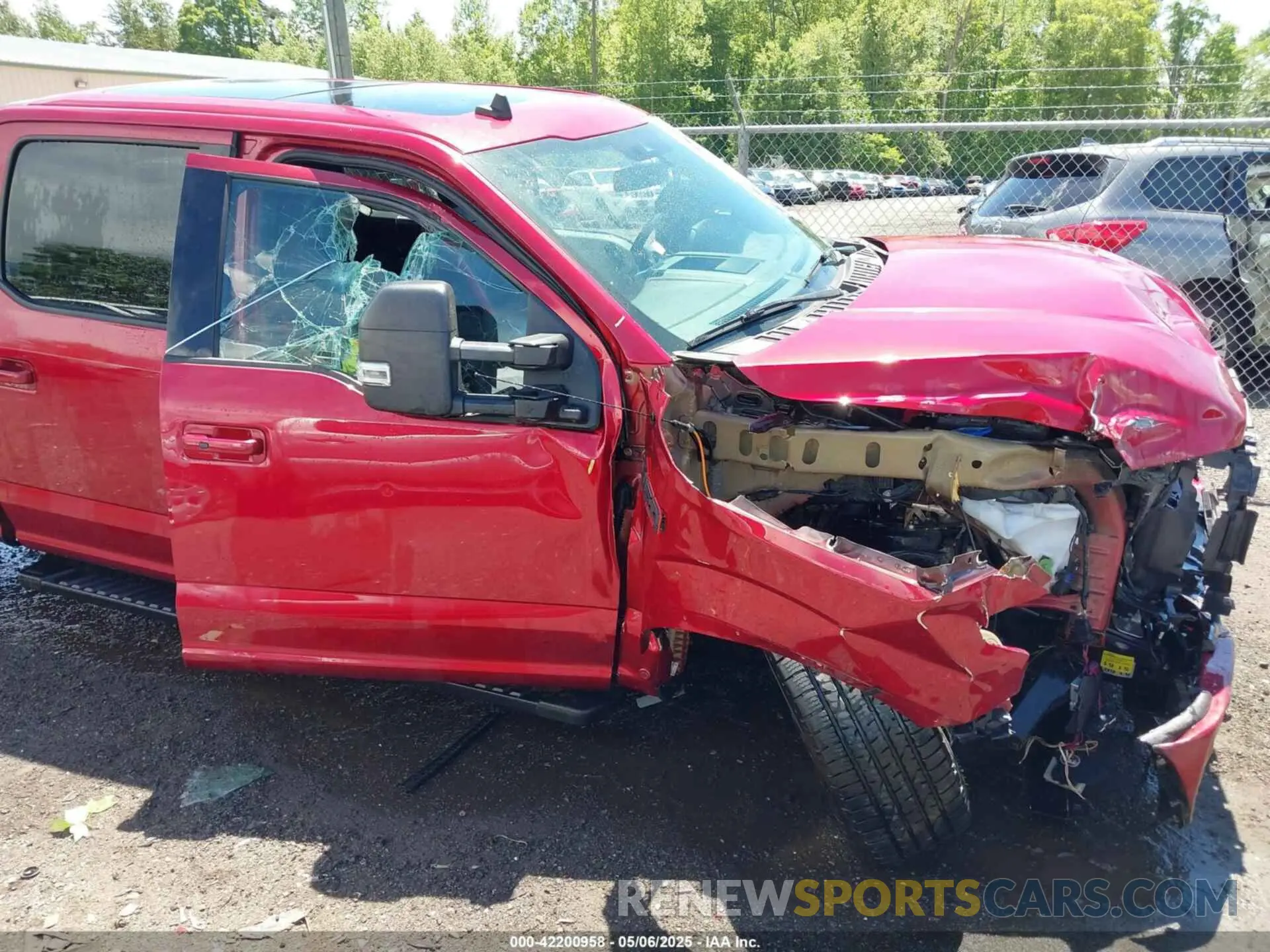 18 Photograph of a damaged car 1FTEW1E43KFB75154 FORD F-150 2019