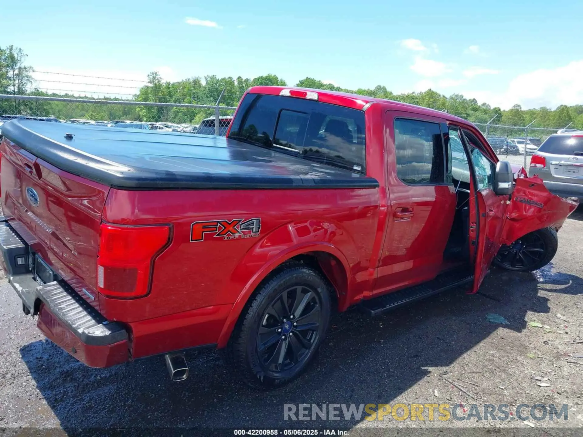 4 Photograph of a damaged car 1FTEW1E43KFB75154 FORD F-150 2019