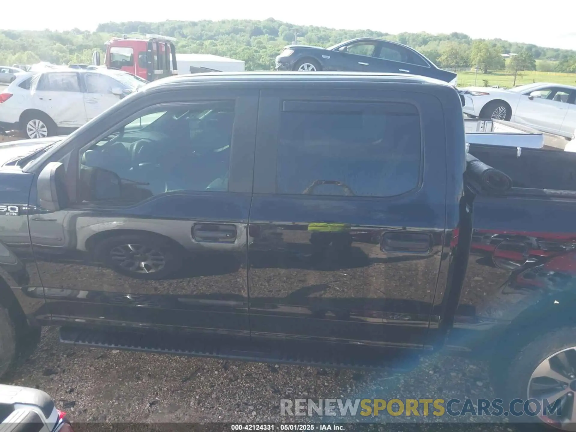 14 Photograph of a damaged car 1FTEW1E43KKE02639 FORD F-150 2019