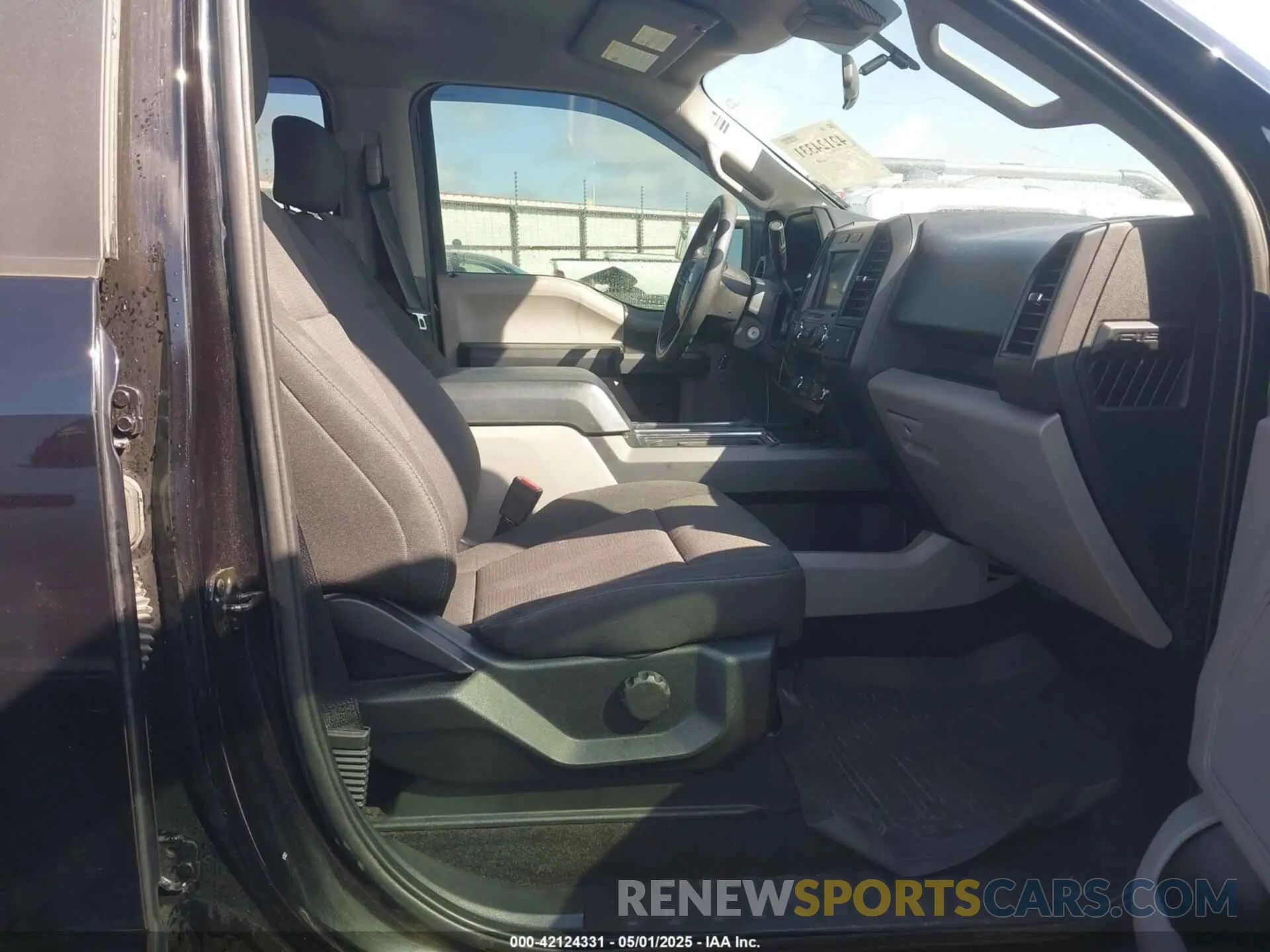 5 Photograph of a damaged car 1FTEW1E43KKE02639 FORD F-150 2019