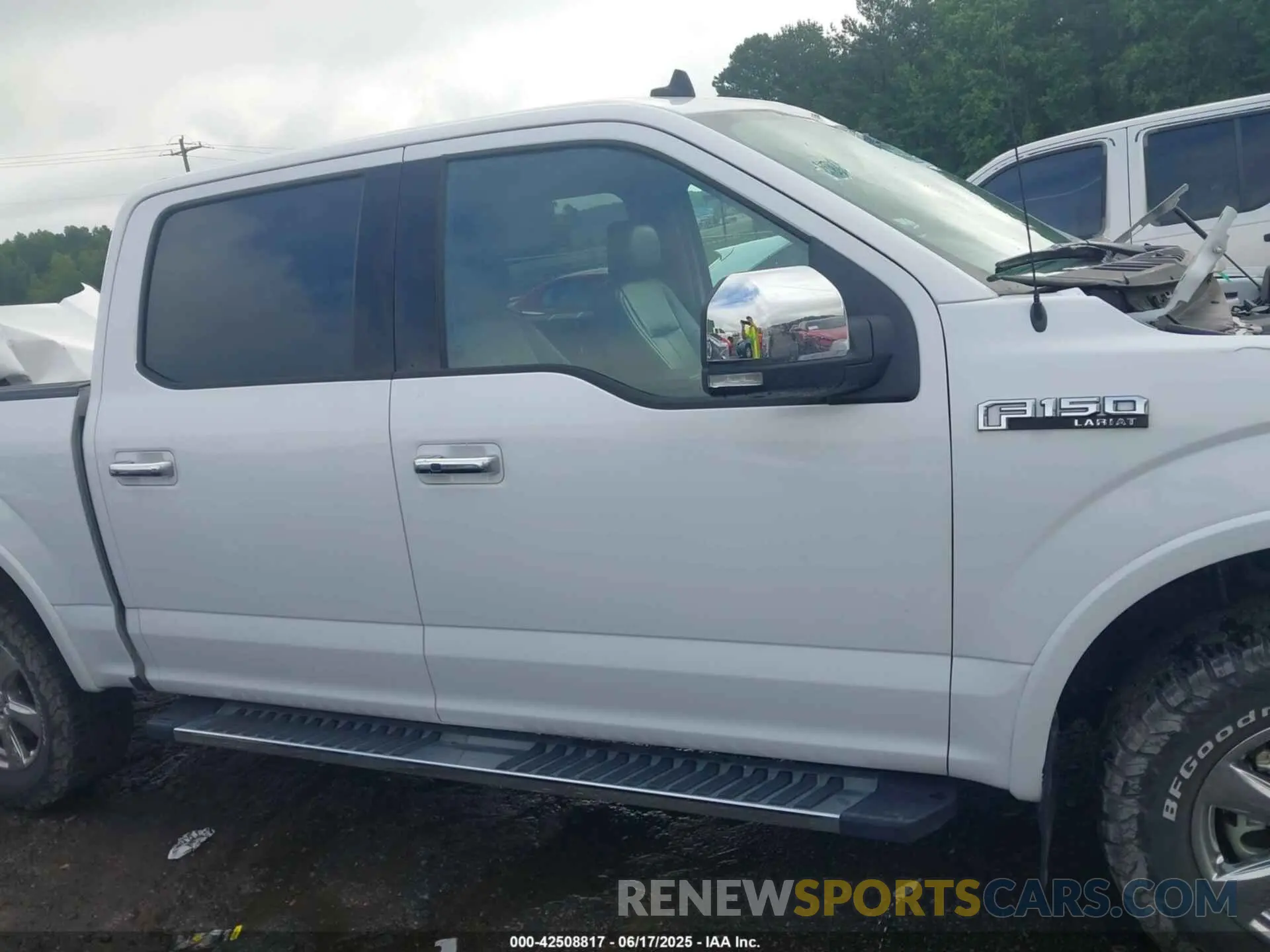 13 Photograph of a damaged car 1FTEW1E43KKE84792 FORD F-150 2019