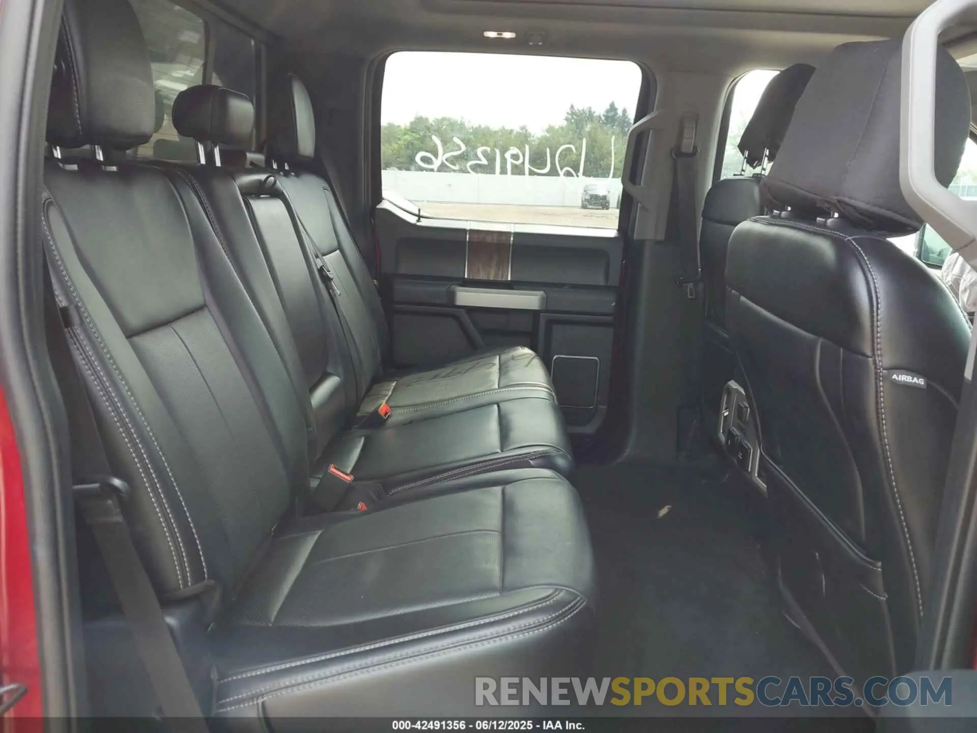 8 Photograph of a damaged car 1FTEW1E44KFB16372 FORD F-150 2019