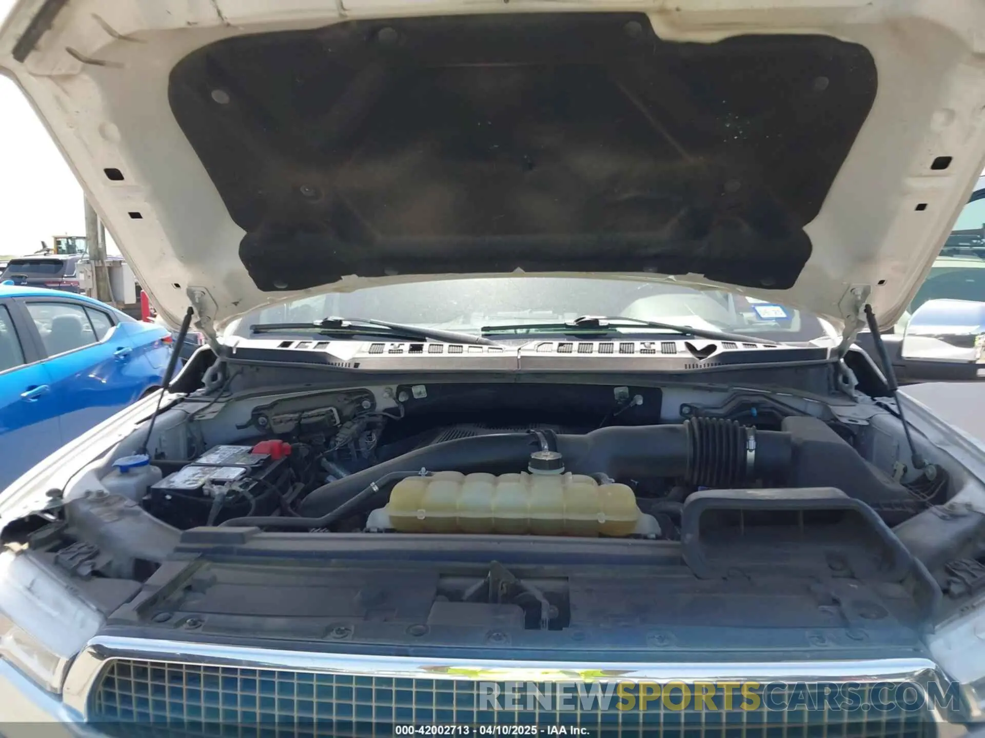 10 Photograph of a damaged car 1FTEW1E44KFD00162 FORD F-150 2019