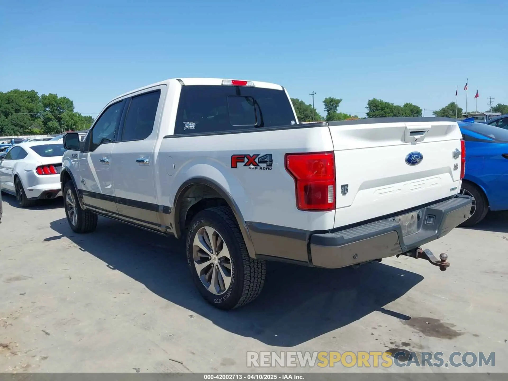 14 Photograph of a damaged car 1FTEW1E44KFD00162 FORD F-150 2019