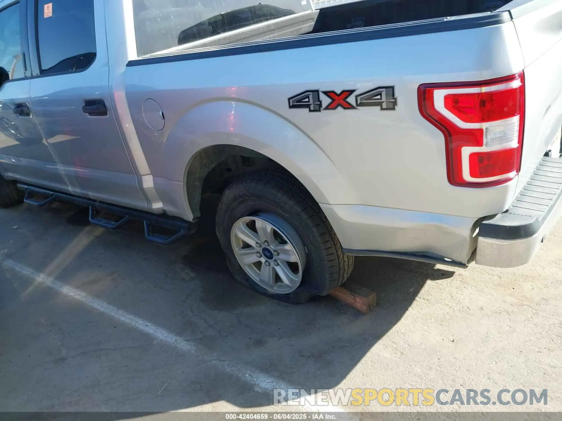 19 Photograph of a damaged car 1FTEW1E44KKC72032 FORD F-150 2019