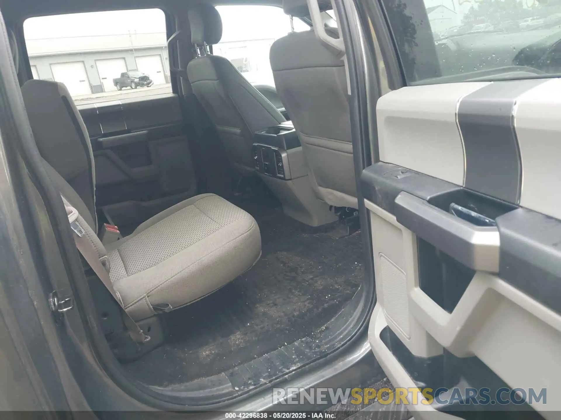 8 Photograph of a damaged car 1FTEW1E44KKD43553 FORD F-150 2019