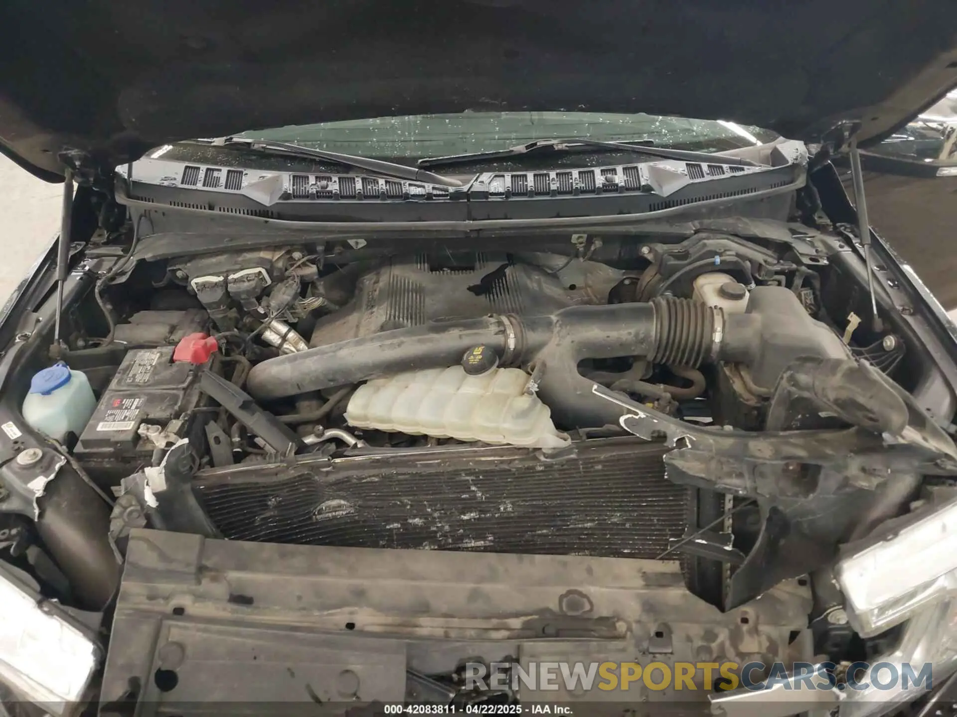 10 Photograph of a damaged car 1FTEW1E45KFC92430 FORD F-150 2019