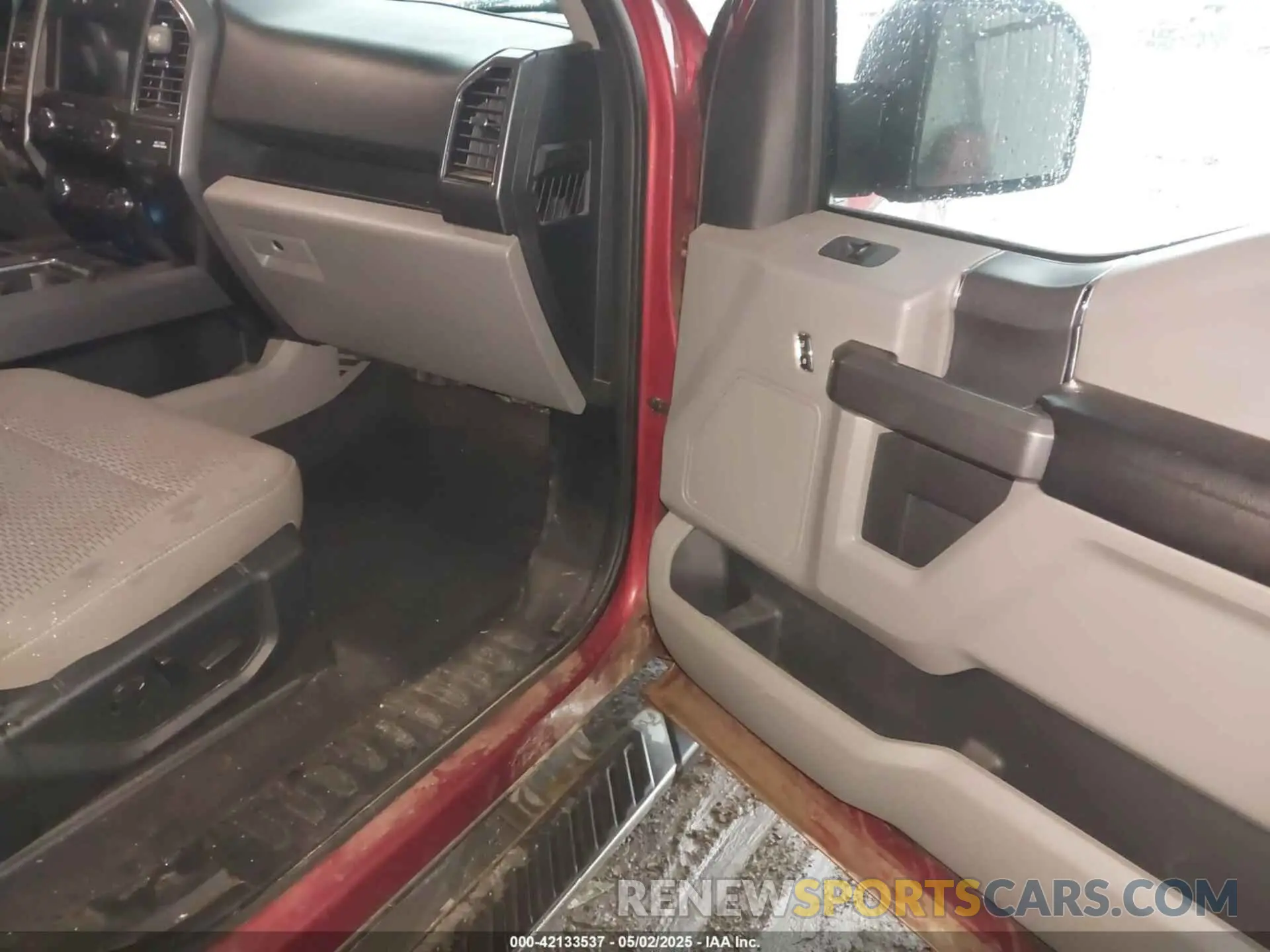 5 Photograph of a damaged car 1FTEW1E45KKC76090 FORD F-150 2019