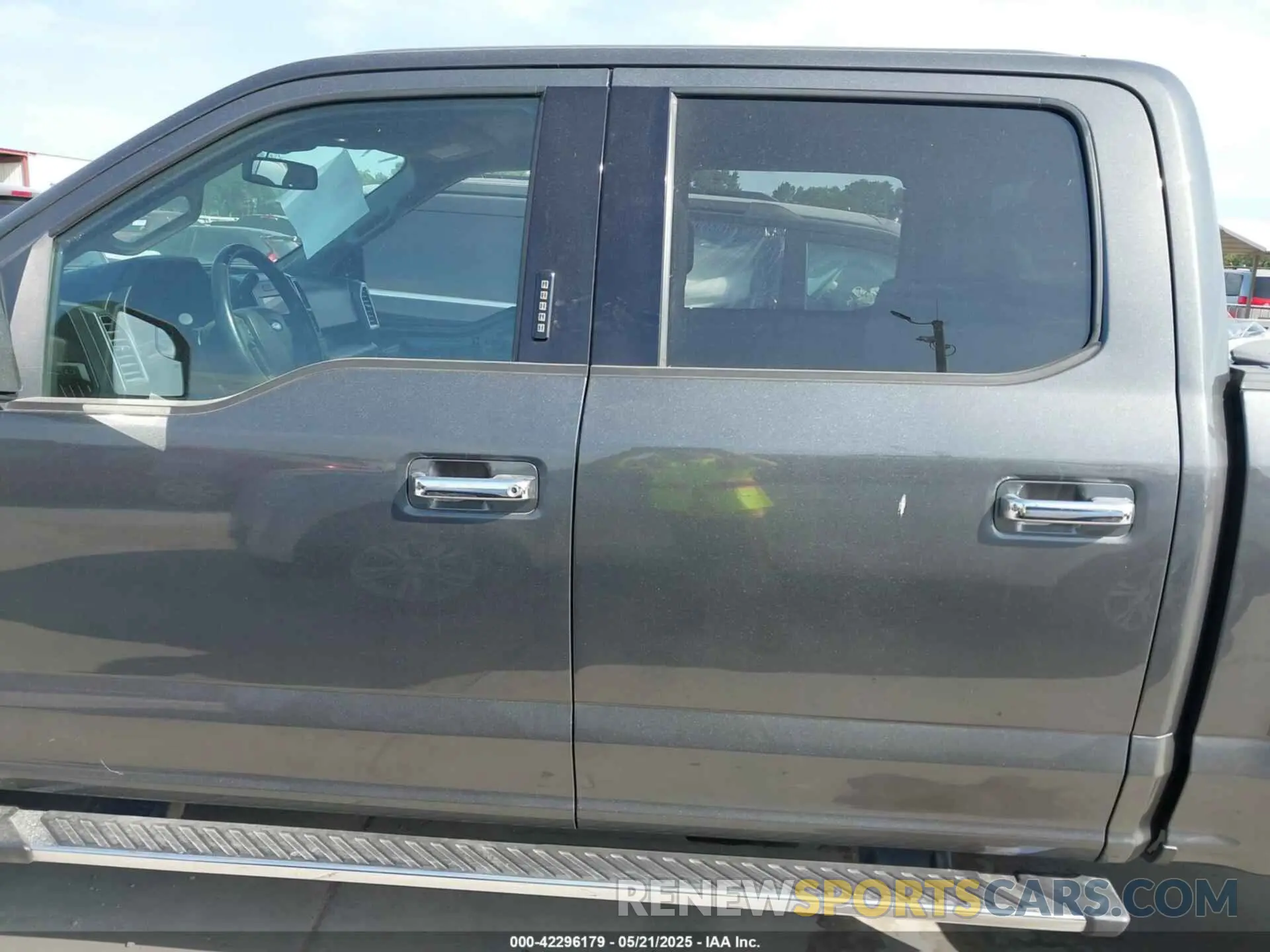 15 Photograph of a damaged car 1FTEW1E46KKF26646 FORD F-150 2019