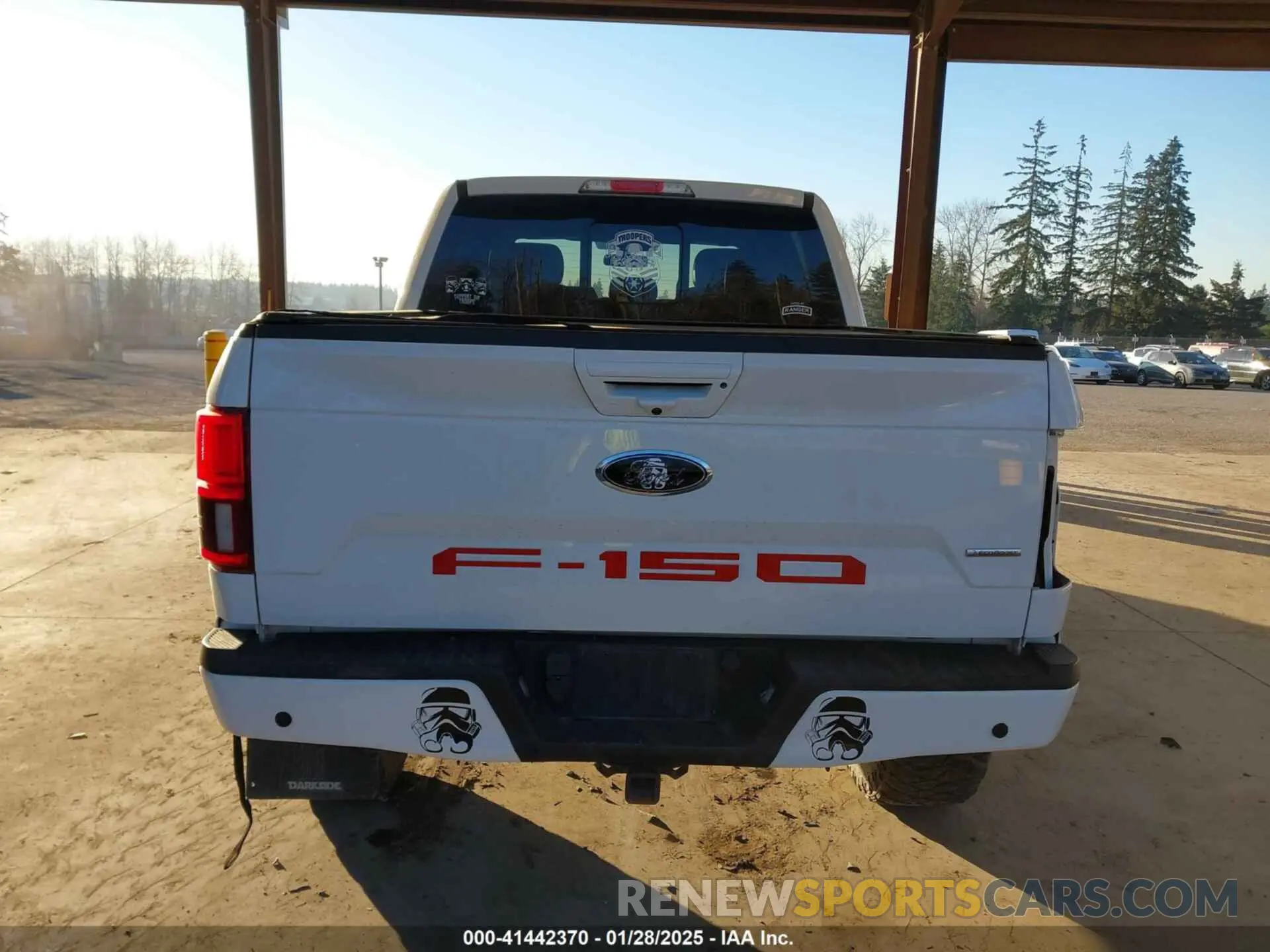 17 Photograph of a damaged car 1FTEW1E47KFA89247 FORD F-150 2019