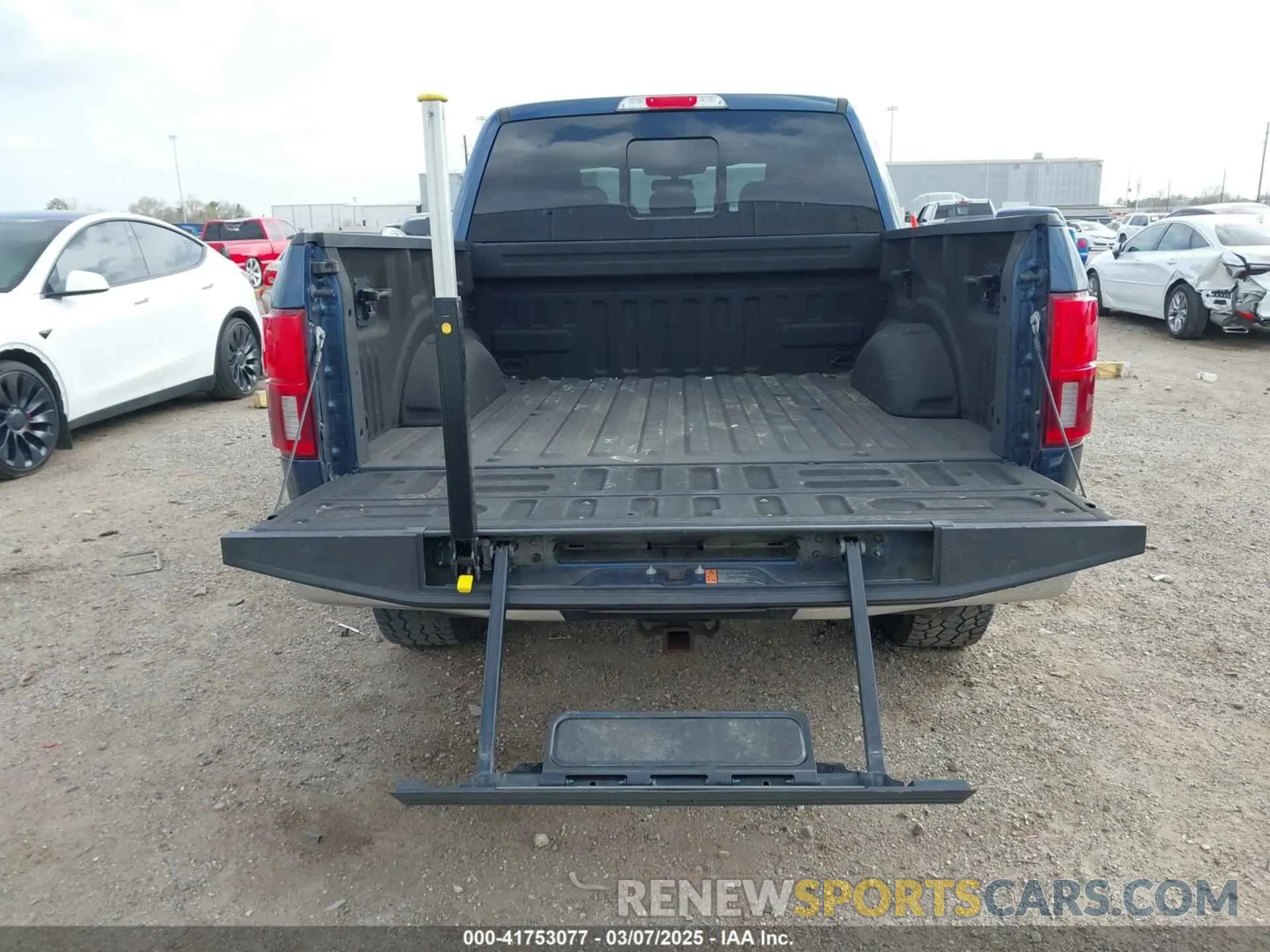 18 Photograph of a damaged car 1FTEW1E48KKD81142 FORD F-150 2019
