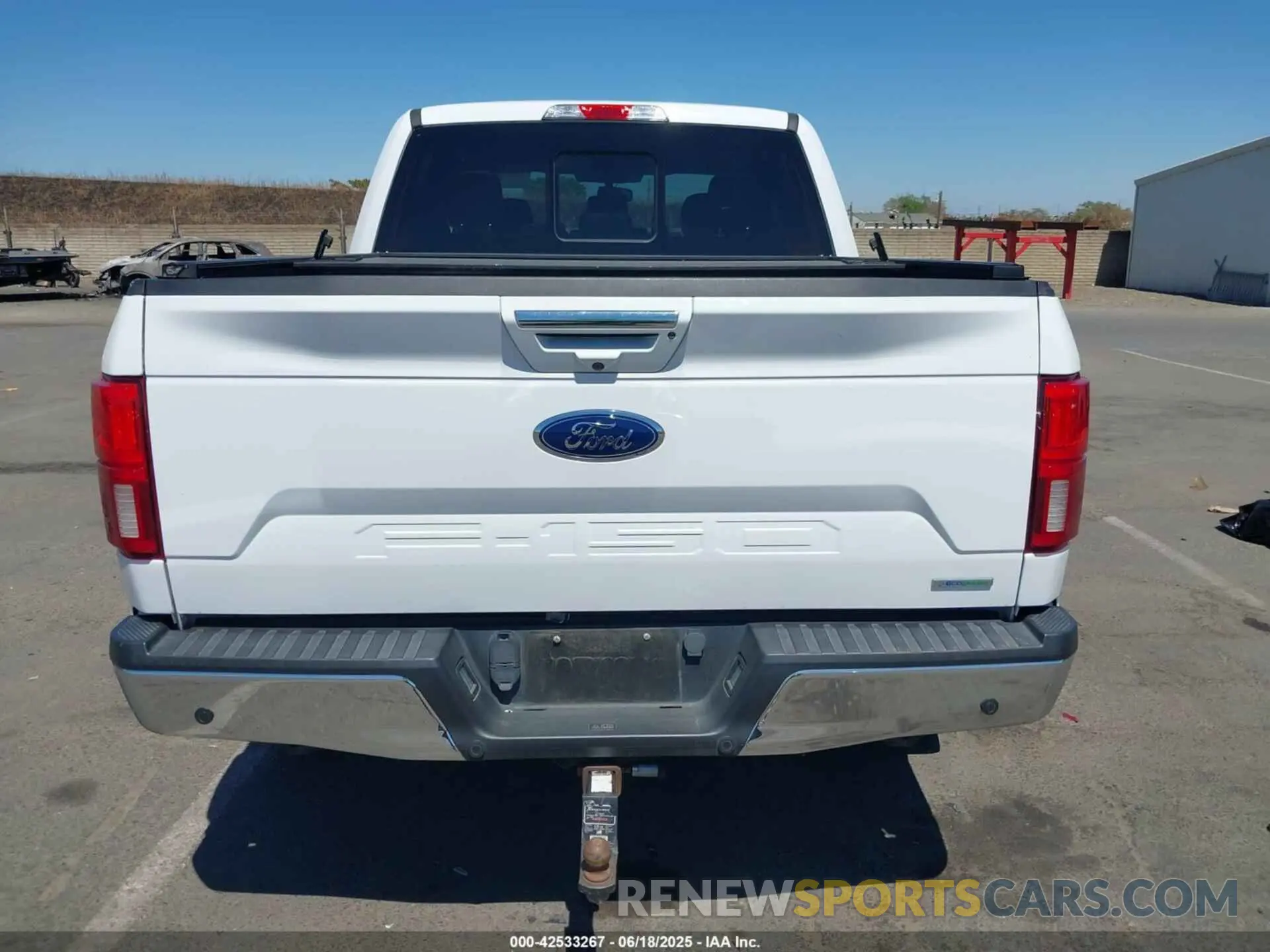 17 Photograph of a damaged car 1FTEW1E49KKC98884 FORD F-150 2019