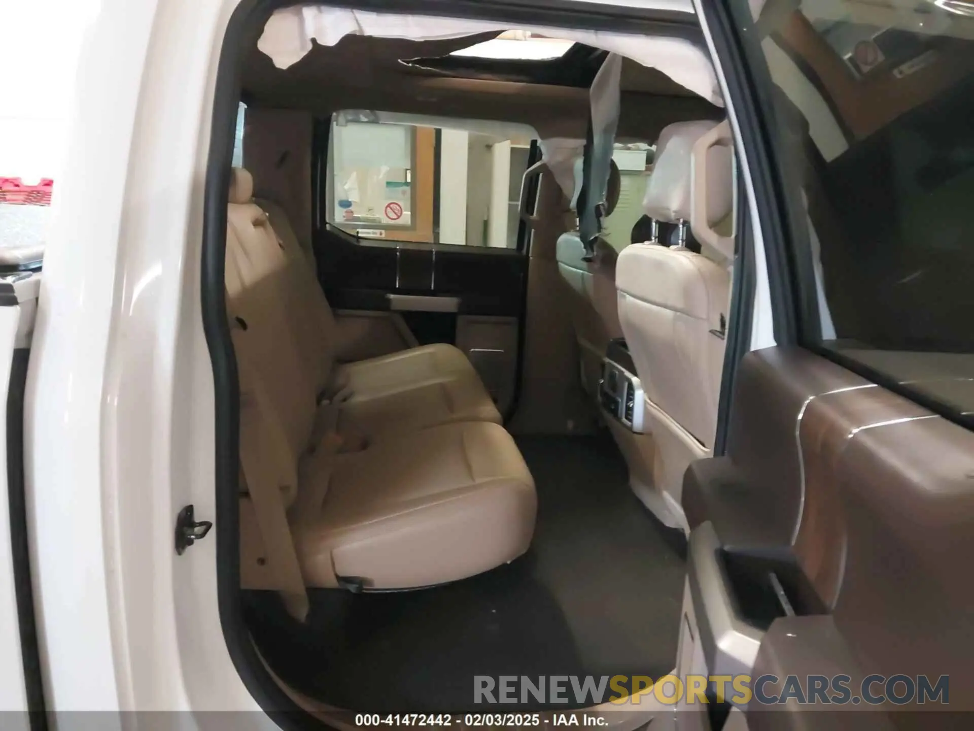 8 Photograph of a damaged car 1FTEW1E49KKE16268 FORD F-150 2019