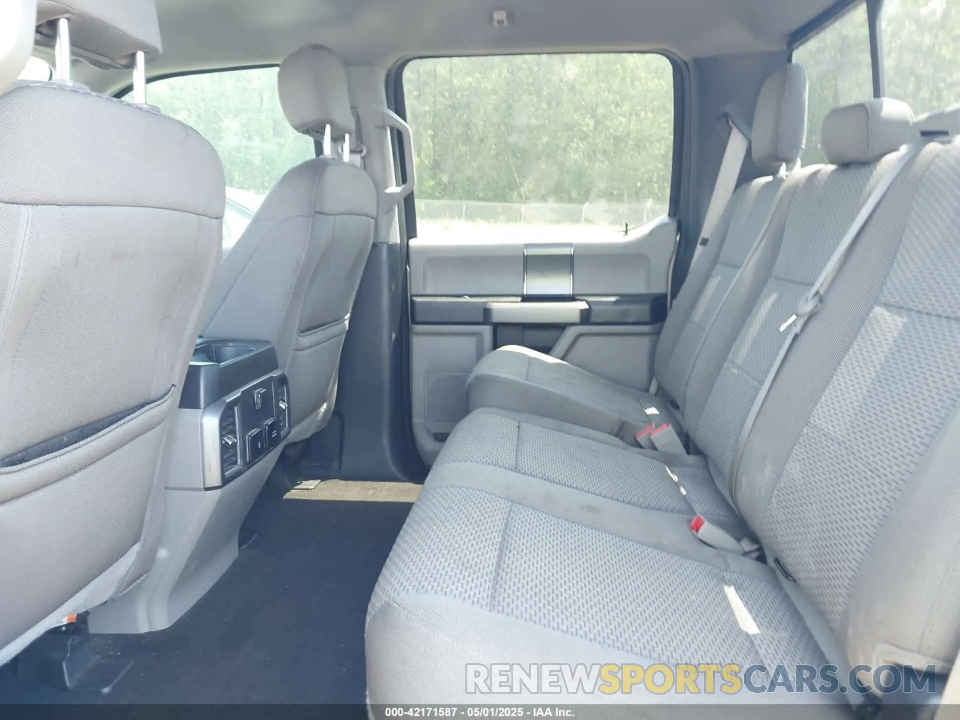8 Photograph of a damaged car 1FTEW1E4XKKF30179 FORD F-150 2019