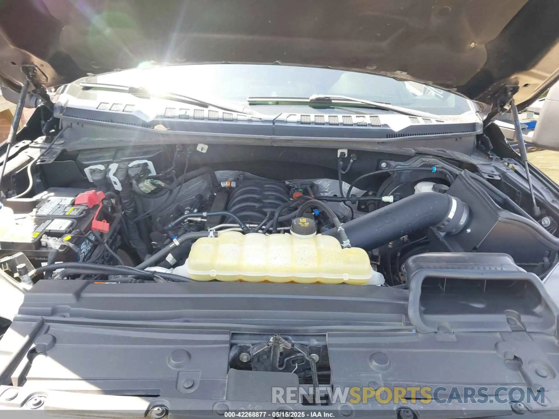 10 Photograph of a damaged car 1FTEW1E50KFC01637 FORD F-150 2019