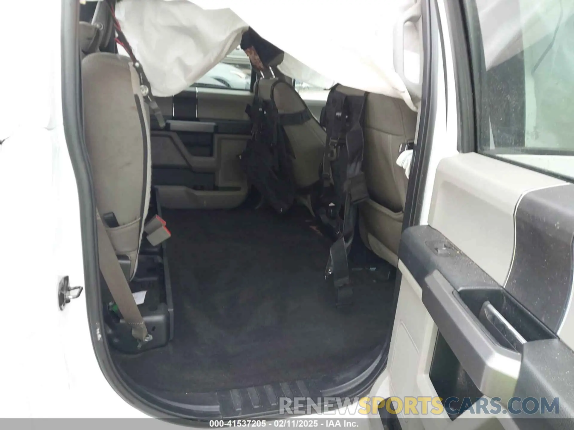 8 Photograph of a damaged car 1FTEW1E50KKC04612 FORD F-150 2019
