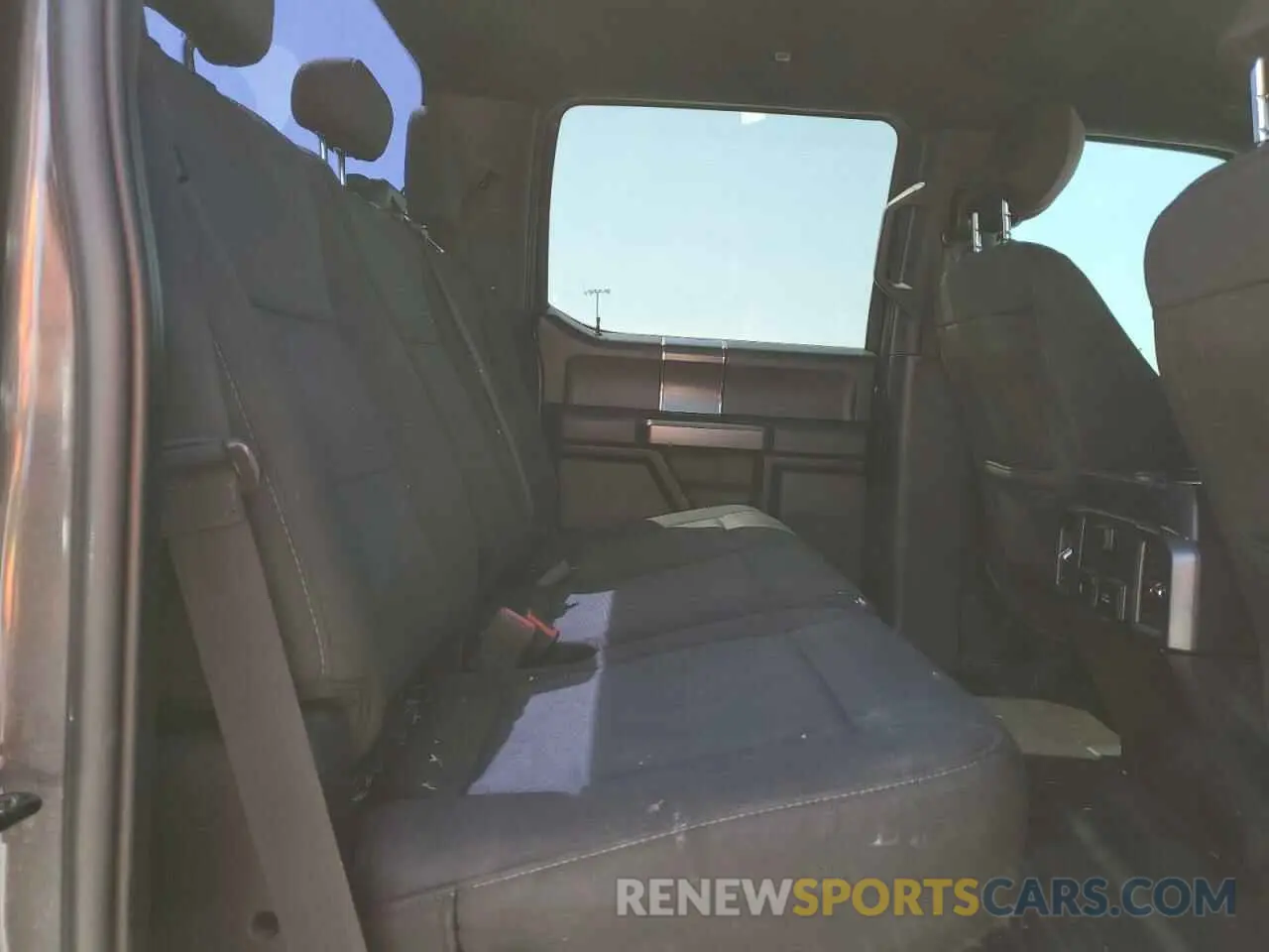 10 Photograph of a damaged car 1FTEW1E51KKC75768 FORD F-150 2019