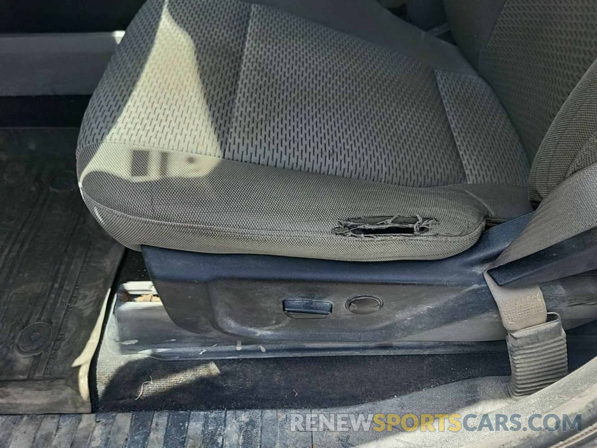 7 Photograph of a damaged car 1FTEW1E51KKD51103 FORD F-150 2019